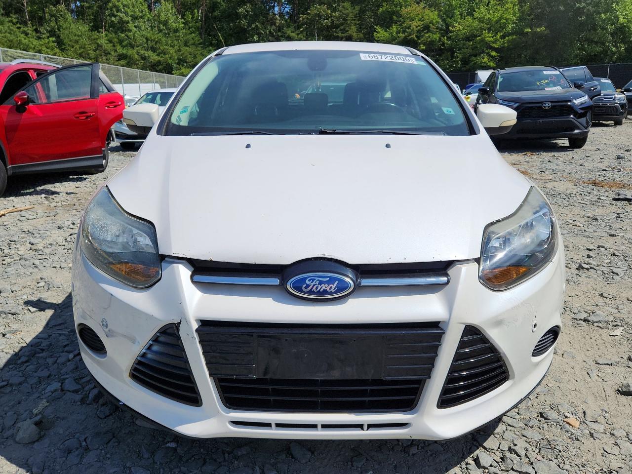 2012 Ford Focus Titanium White vin: 1FAHP3N23CL289300