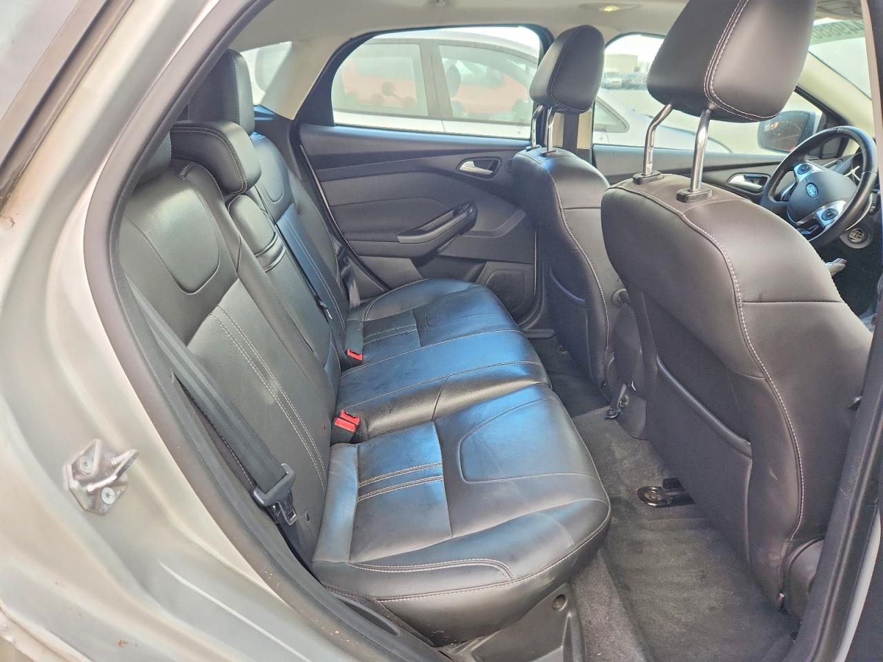 2012 Ford Focus Titanium Silver vin: 1FAHP3N23CL295341
