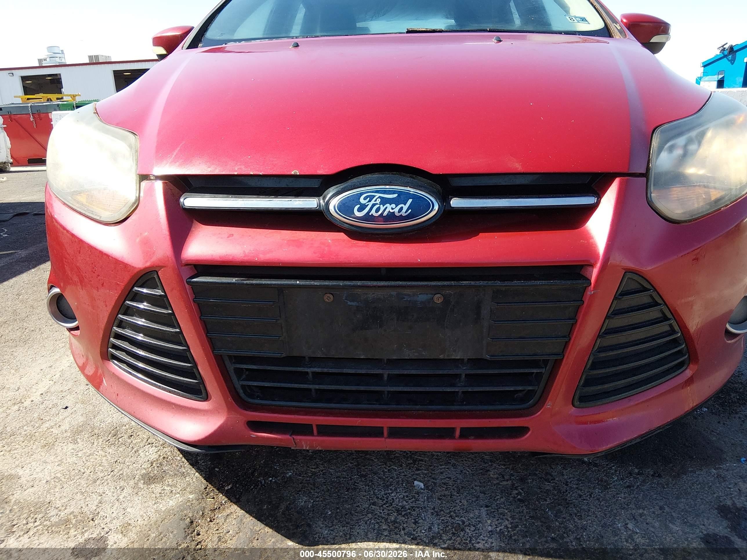 2012 Ford Focus Titanium Red vin: 1FAHP3N23CL309240