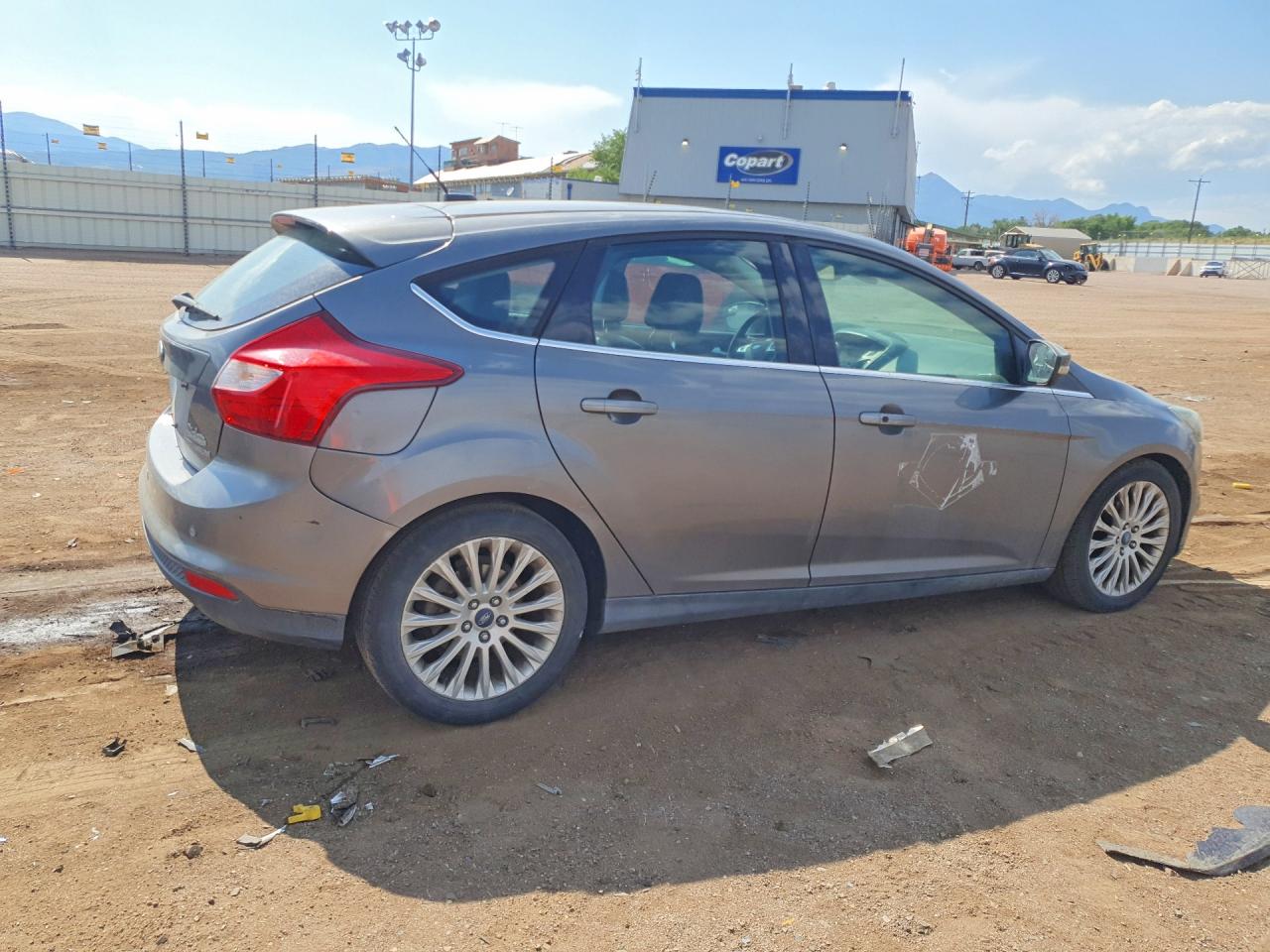 2012 Ford Focus Titanium Gray vin: 1FAHP3N23CL330122