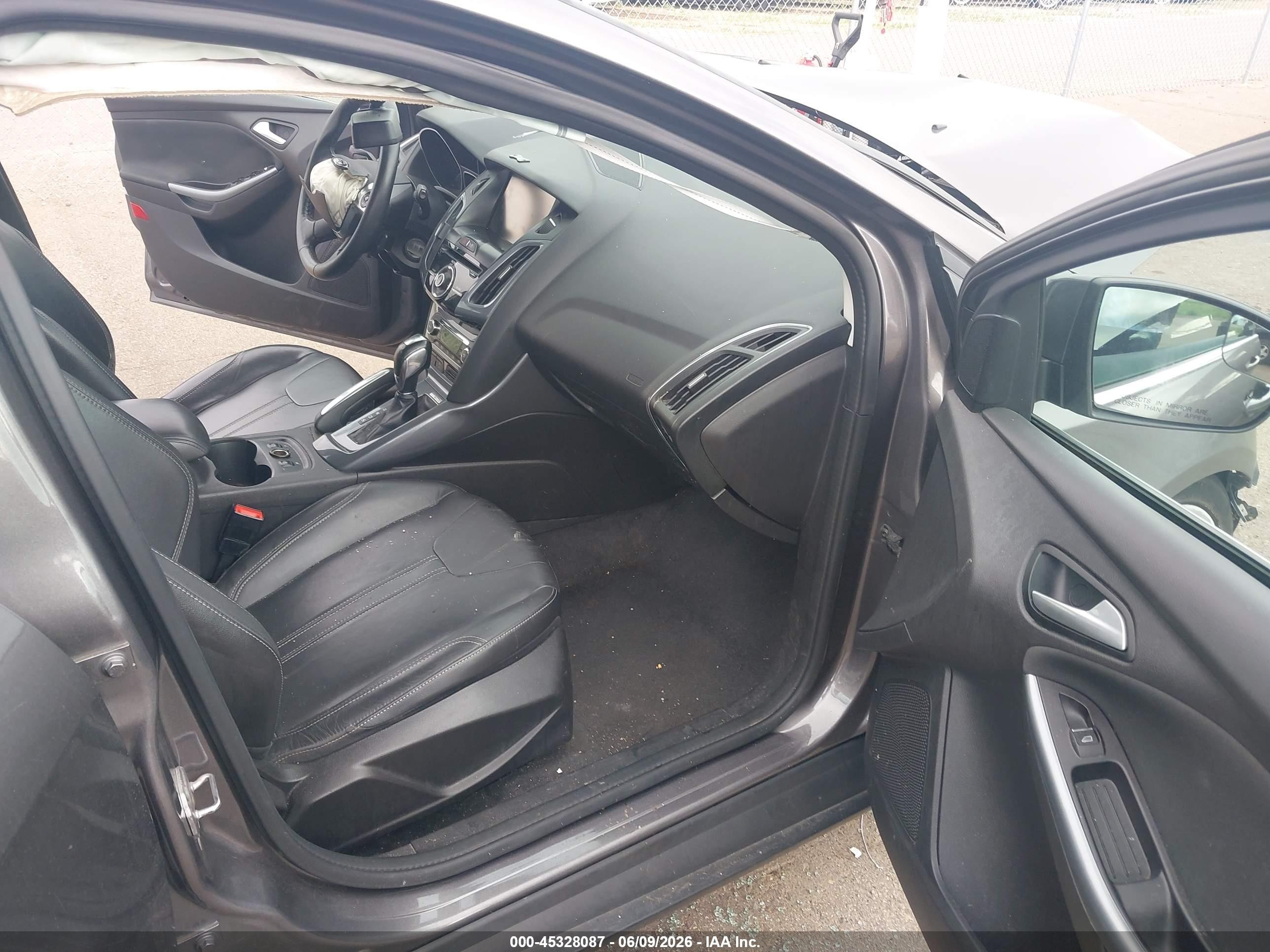 2012 Ford Focus Titanium Gray vin: 1FAHP3N24CL292691
