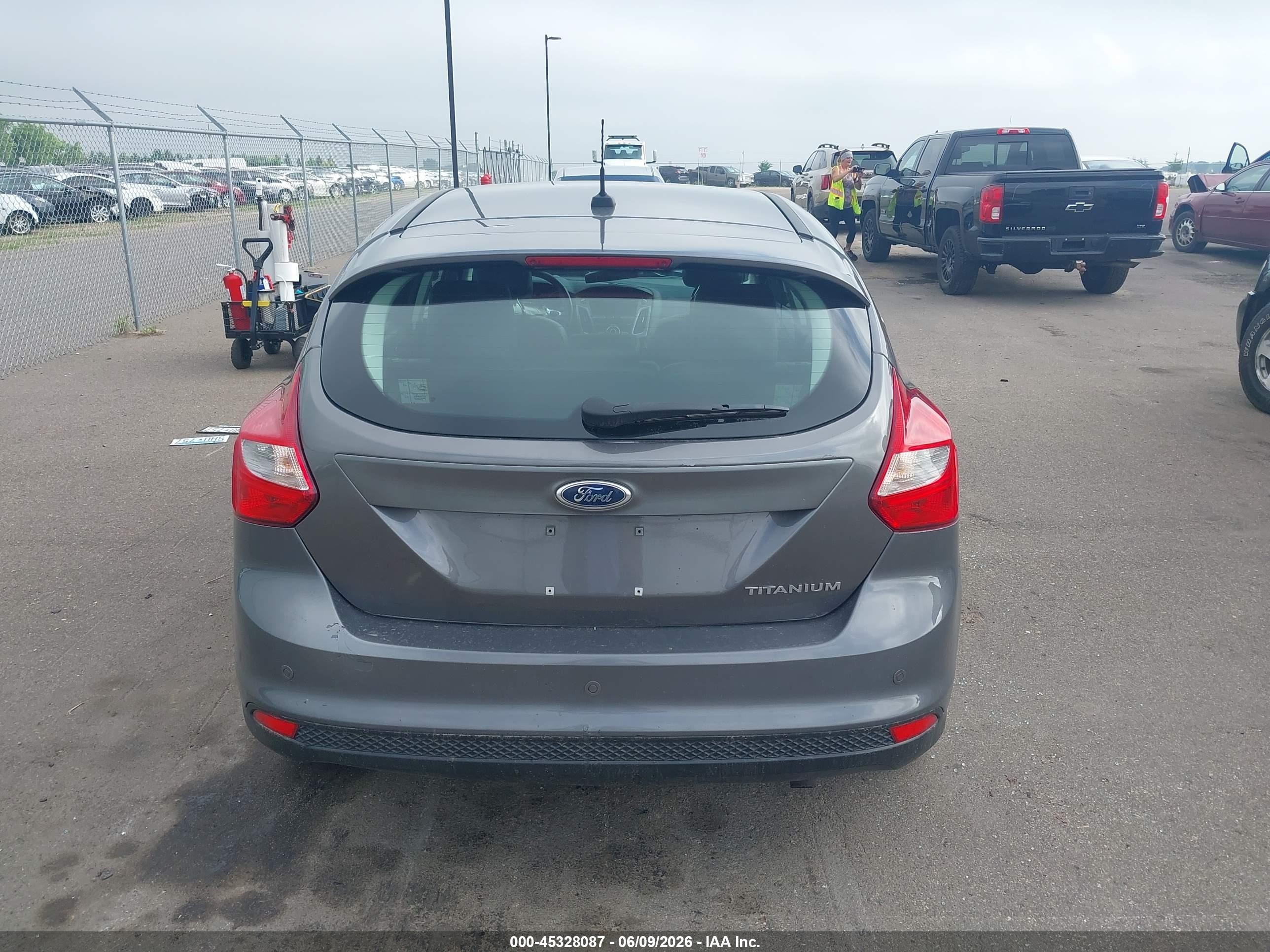 2012 Ford Focus Titanium Gray vin: 1FAHP3N24CL292691