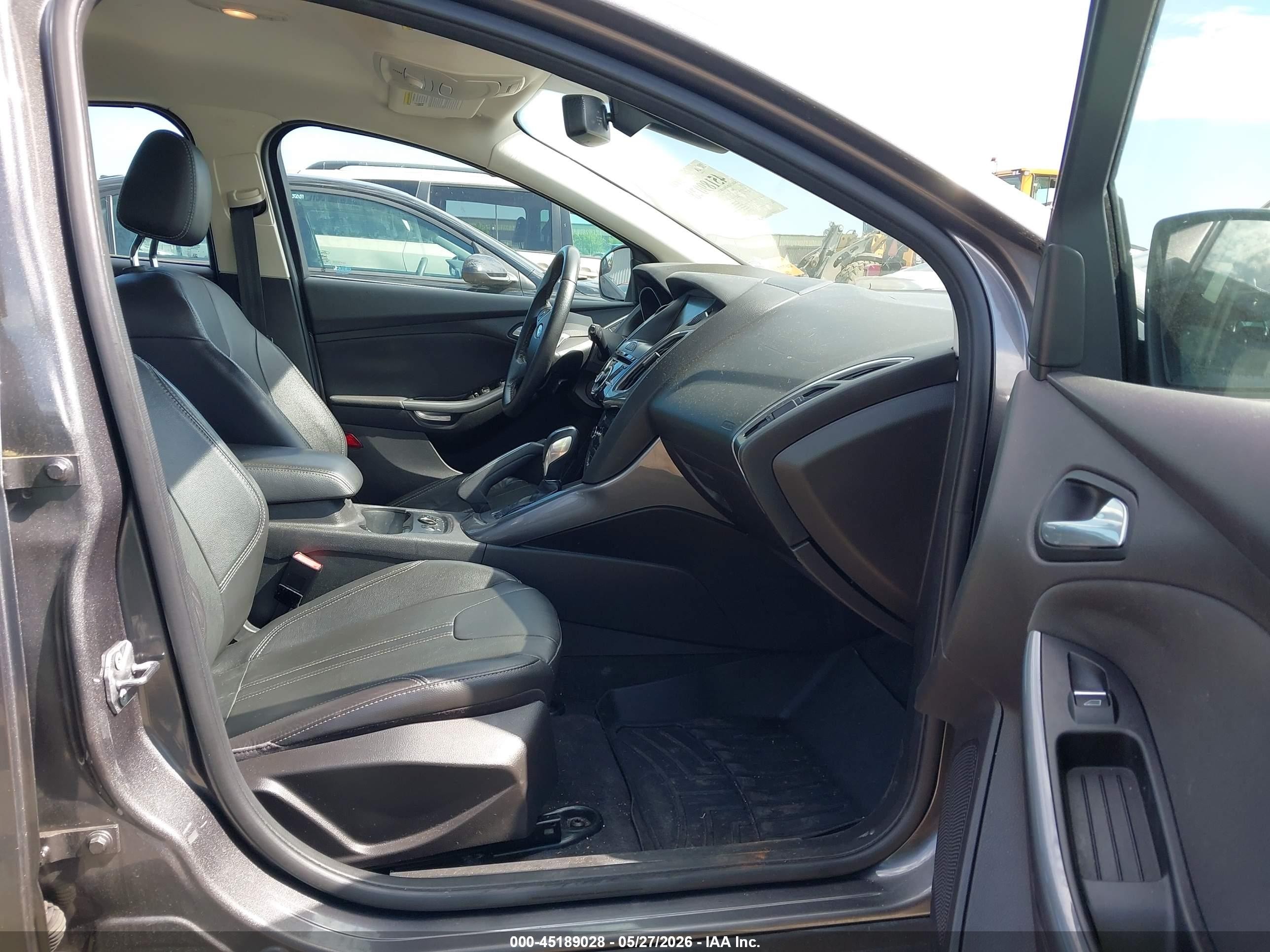 2012 Ford Focus Titanium Gray vin: 1FAHP3N24CL366238