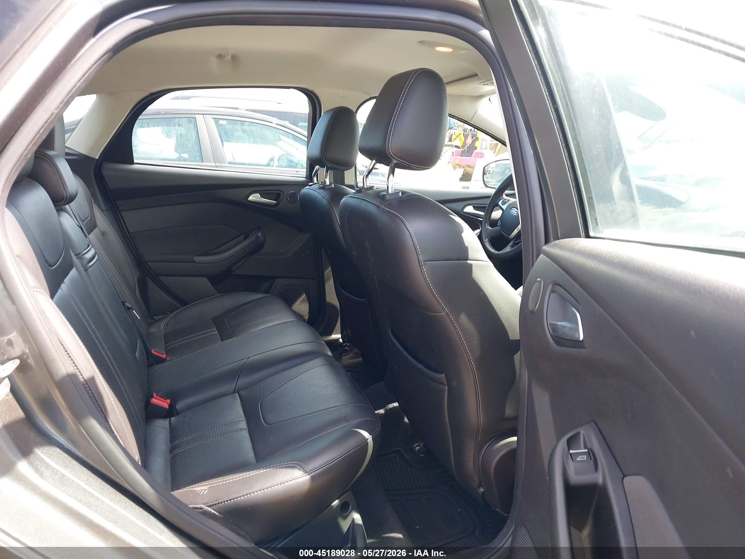 2012 Ford Focus Titanium Gray vin: 1FAHP3N24CL366238