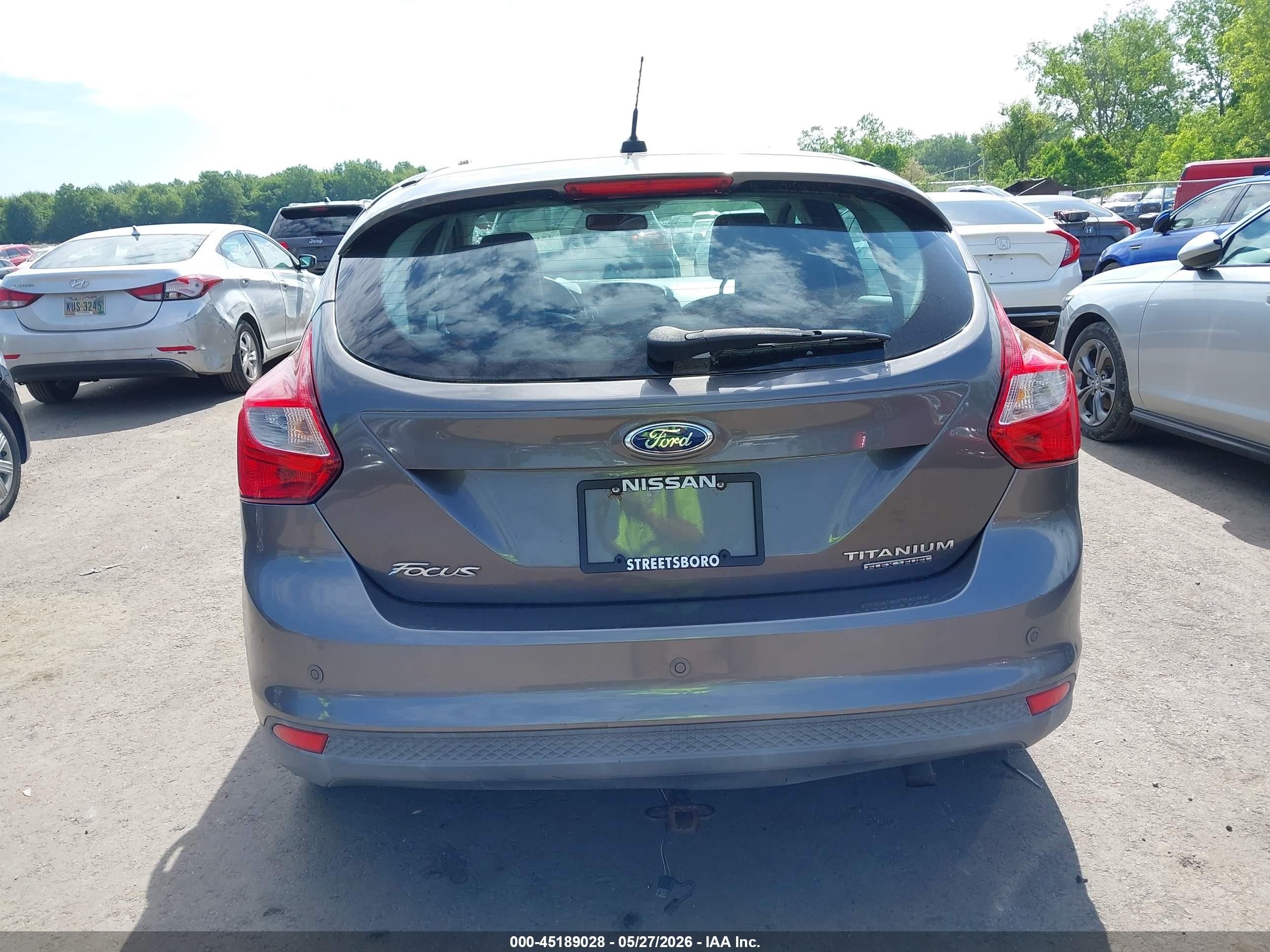 2012 Ford Focus Titanium Gray vin: 1FAHP3N24CL366238