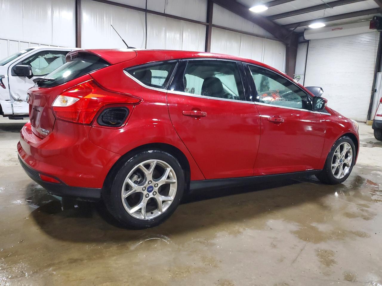 2012 Ford Focus Titanium Красный vin: 1FAHP3N24CL453265