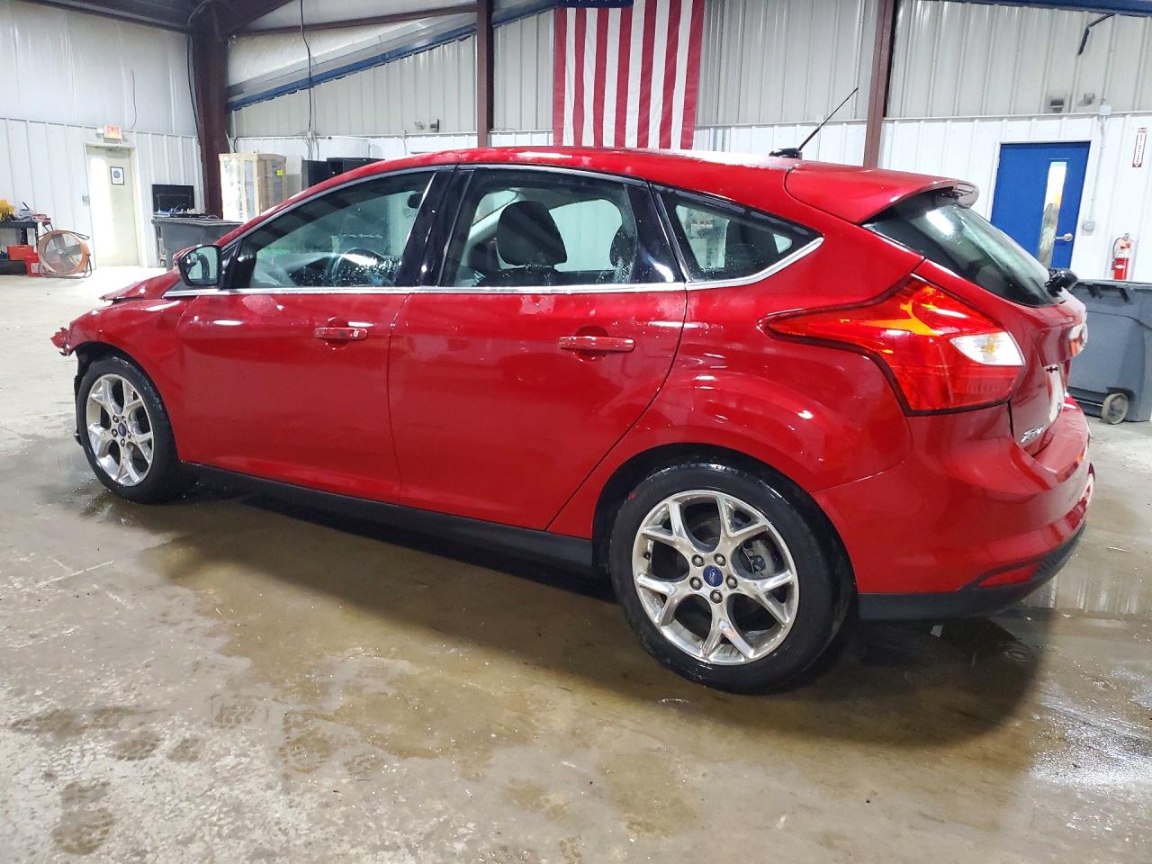 2012 Ford Focus Titanium Красный vin: 1FAHP3N24CL453265
