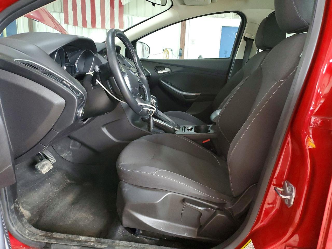 2012 Ford Focus Titanium Красный vin: 1FAHP3N24CL453265