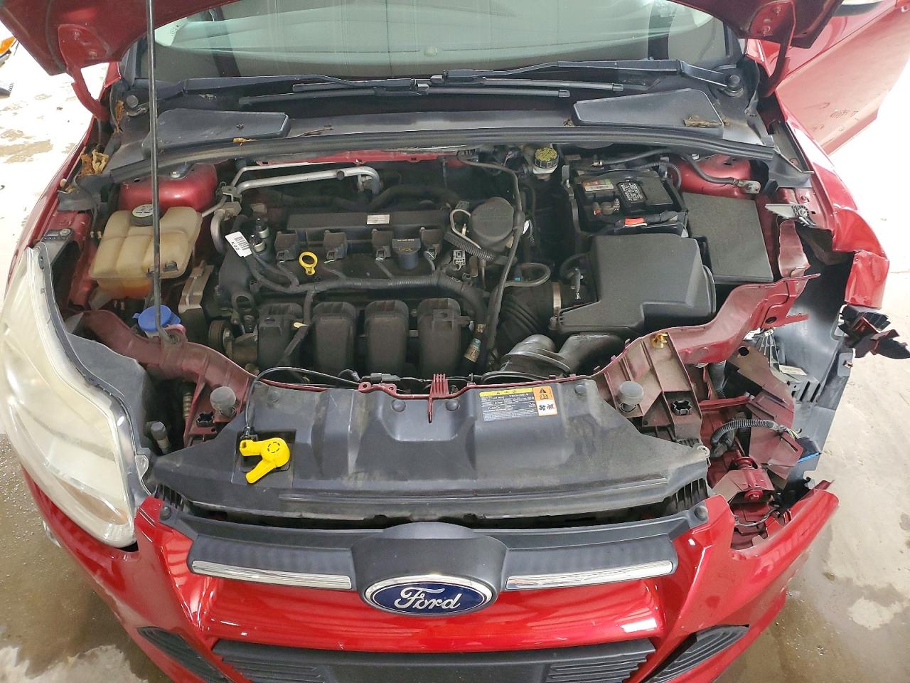 2012 Ford Focus Titanium Красный vin: 1FAHP3N24CL453265