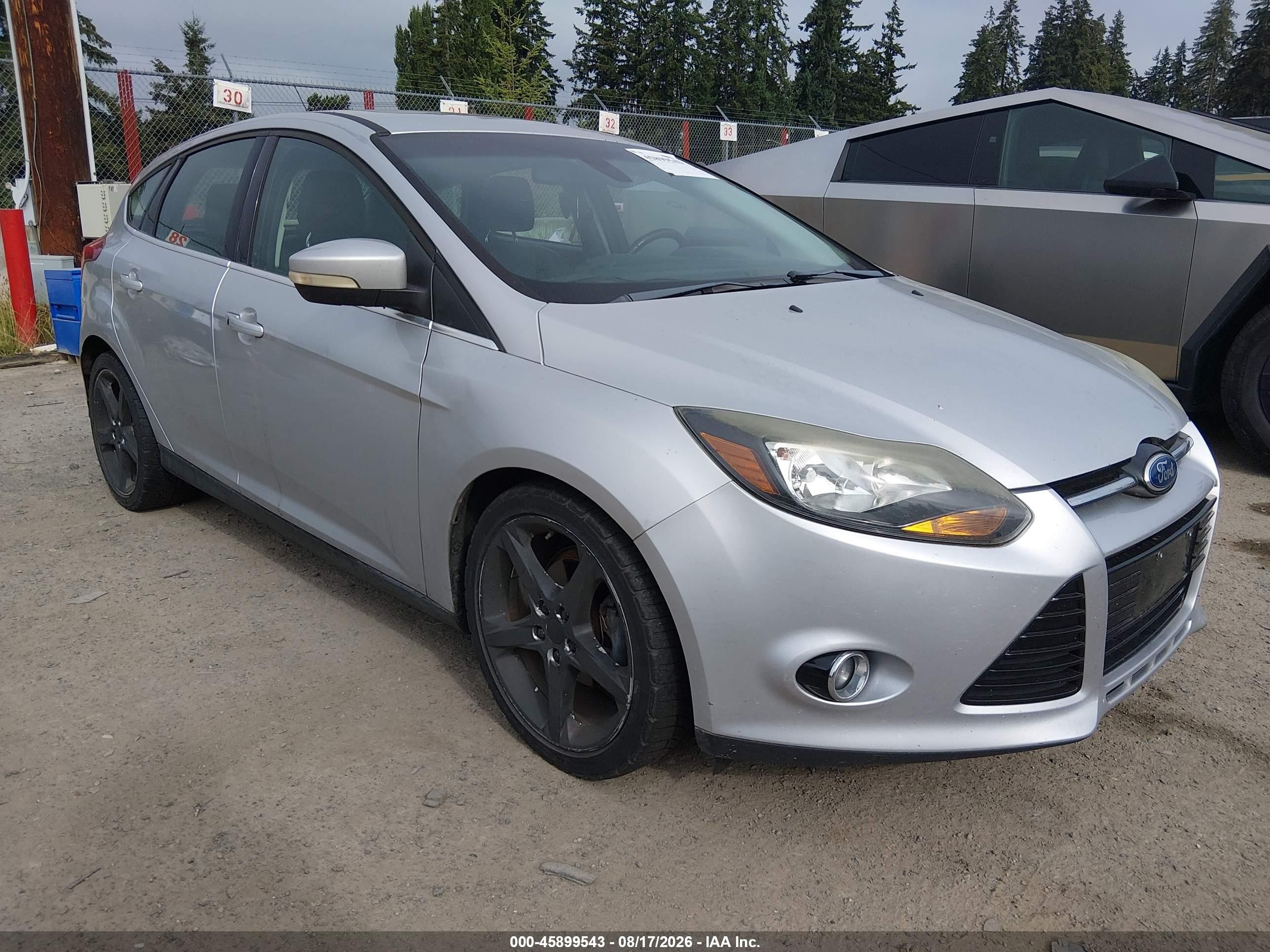 2012 Ford Focus Titanium Silver vin: 1FAHP3N25CL227588