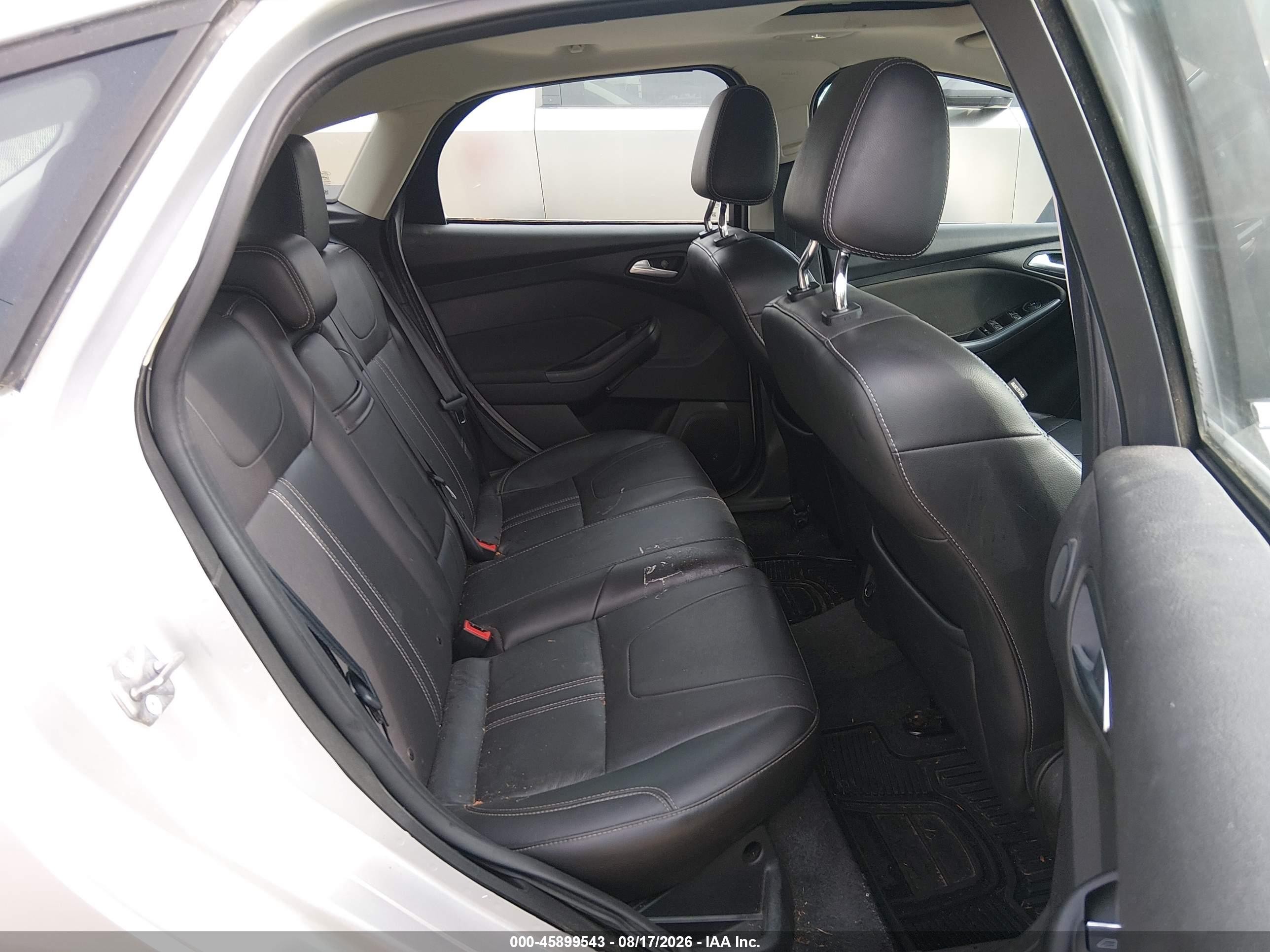 2012 Ford Focus Titanium Silver vin: 1FAHP3N25CL227588