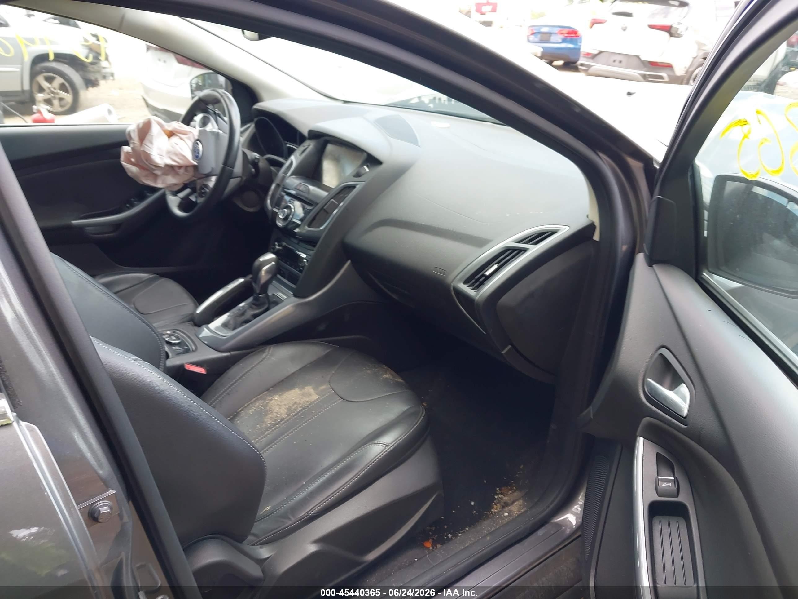 2012 Ford Focus Titanium Gray vin: 1FAHP3N25CL385705