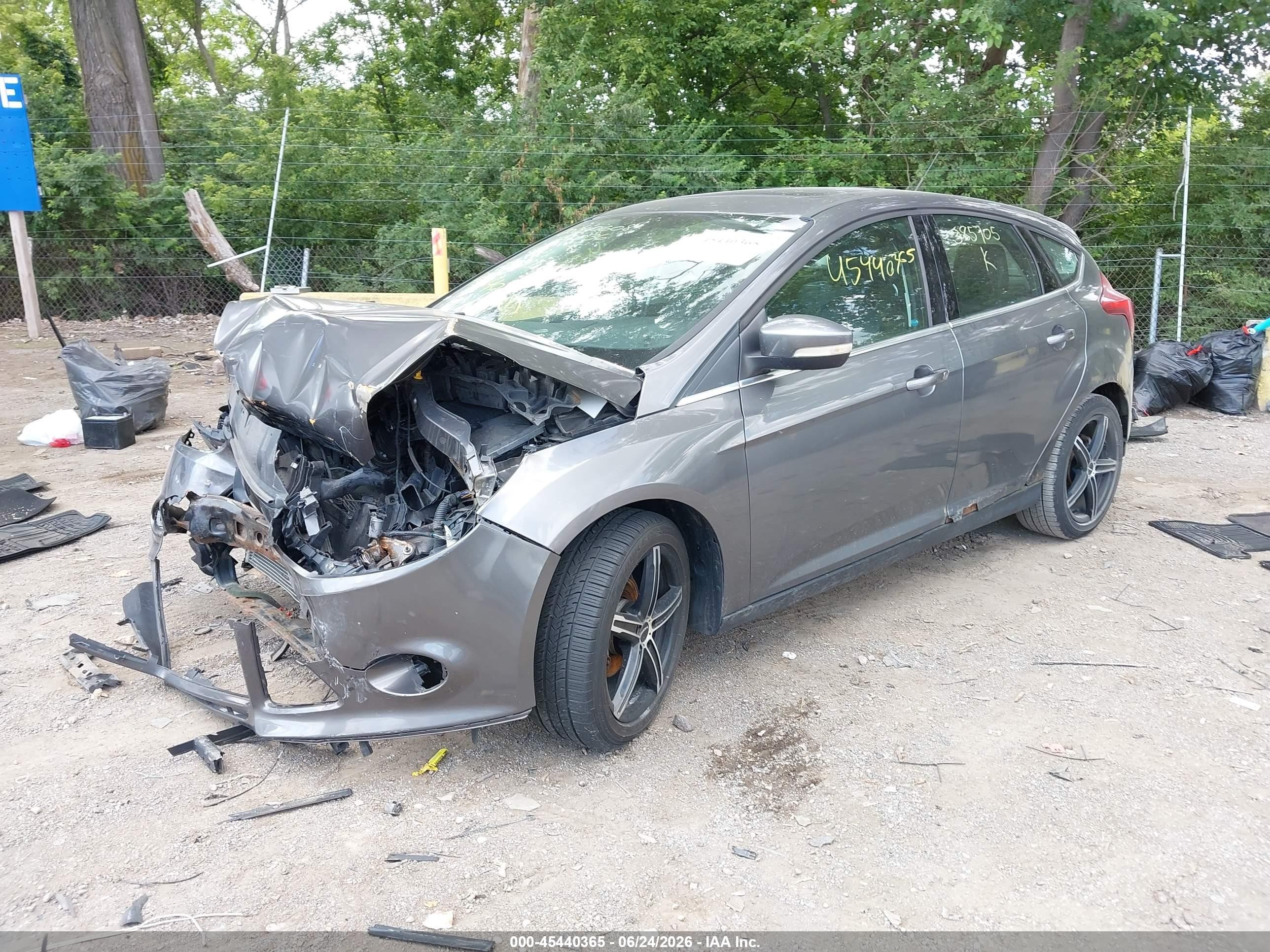 2012 Ford Focus Titanium Gray vin: 1FAHP3N25CL385705