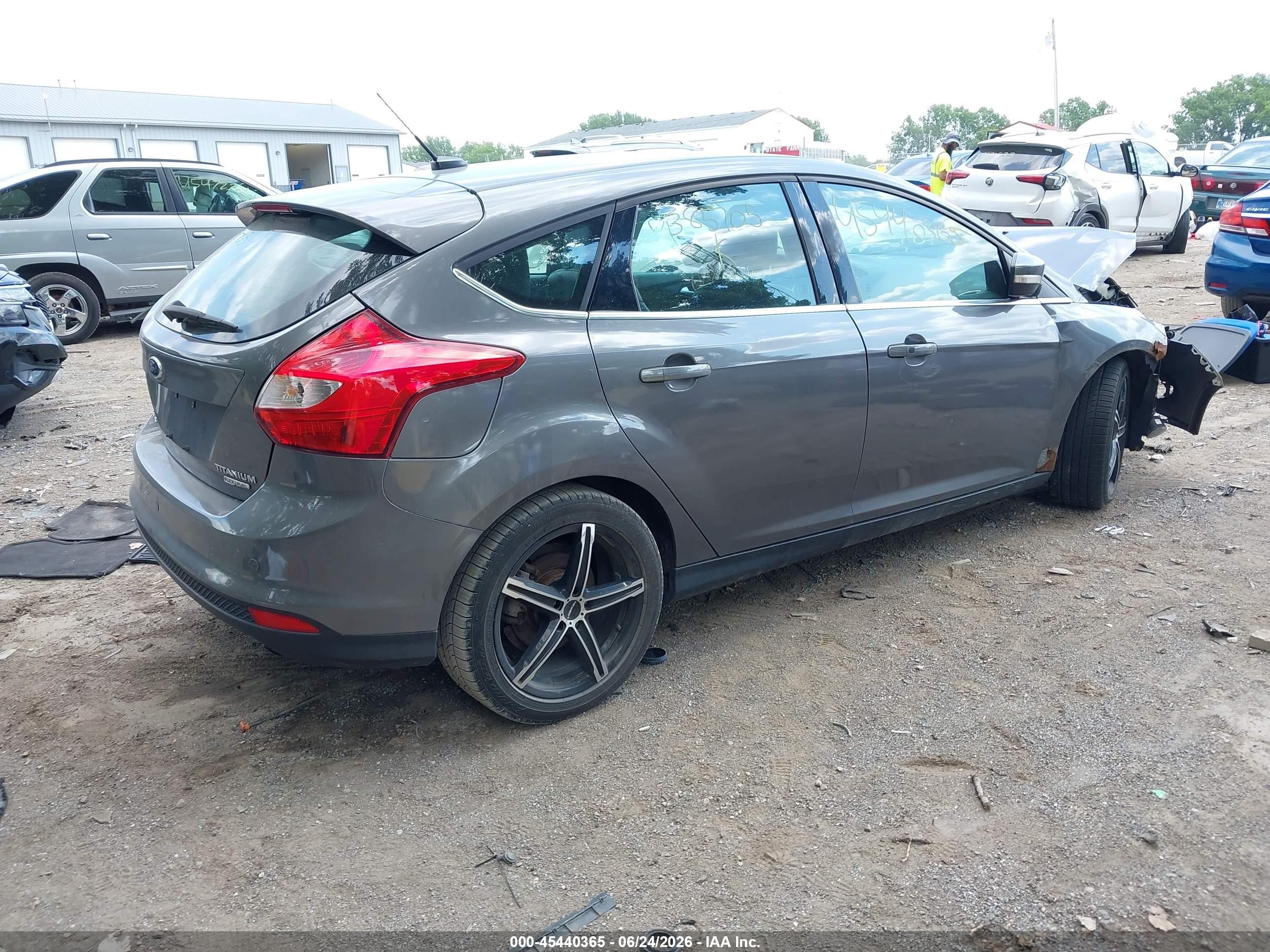 2012 Ford Focus Titanium Gray vin: 1FAHP3N25CL385705