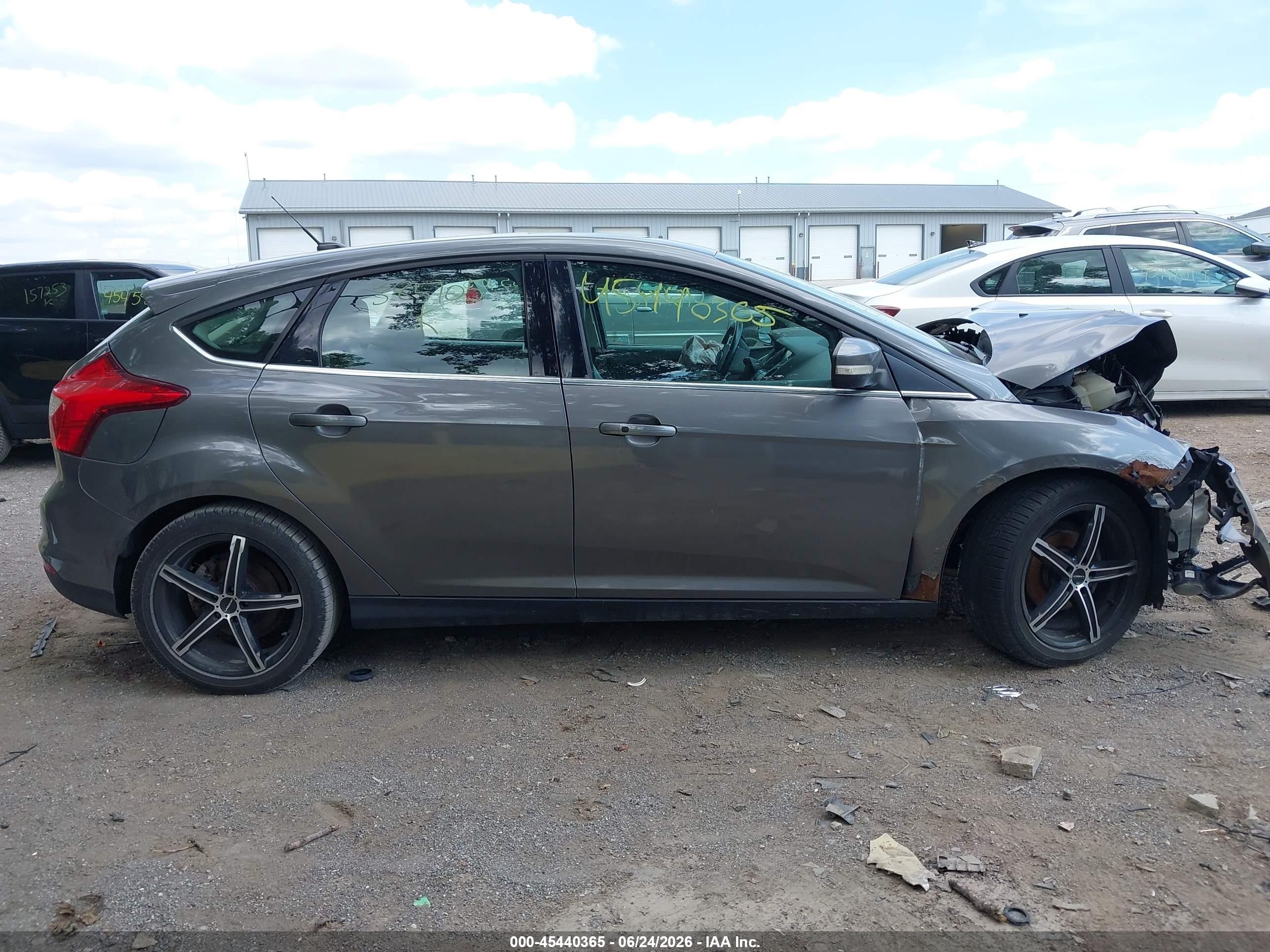 2012 Ford Focus Titanium Gray vin: 1FAHP3N25CL385705