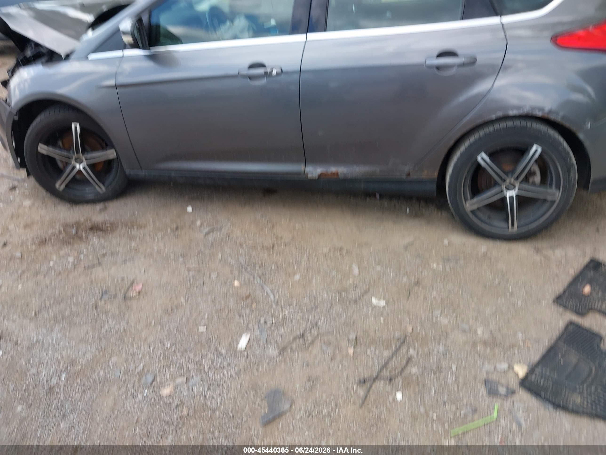 2012 Ford Focus Titanium Gray vin: 1FAHP3N25CL385705