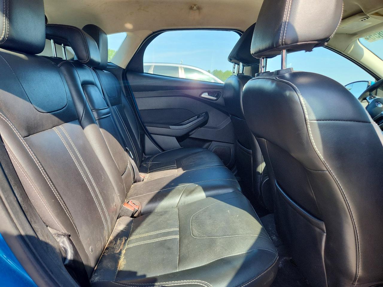 2012 Ford Focus Titanium Blue vin: 1FAHP3N25CL389964