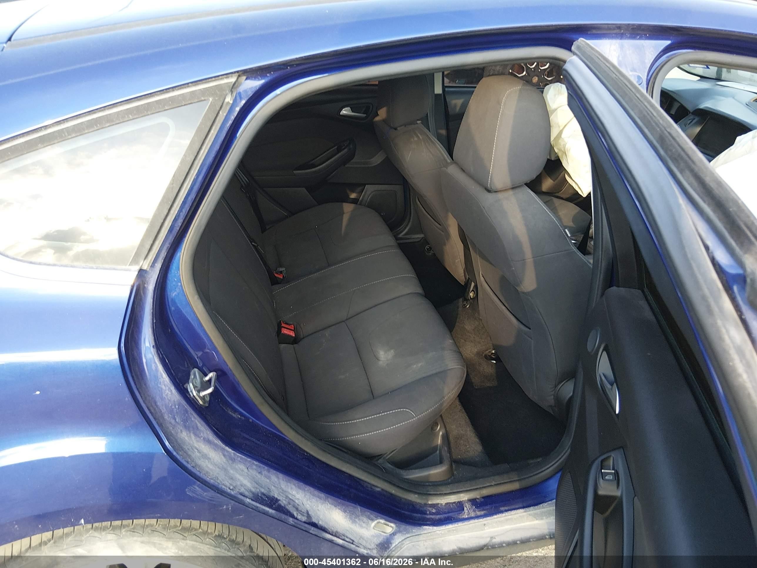 2012 Ford Focus Titanium Blue vin: 1FAHP3N25CL413583