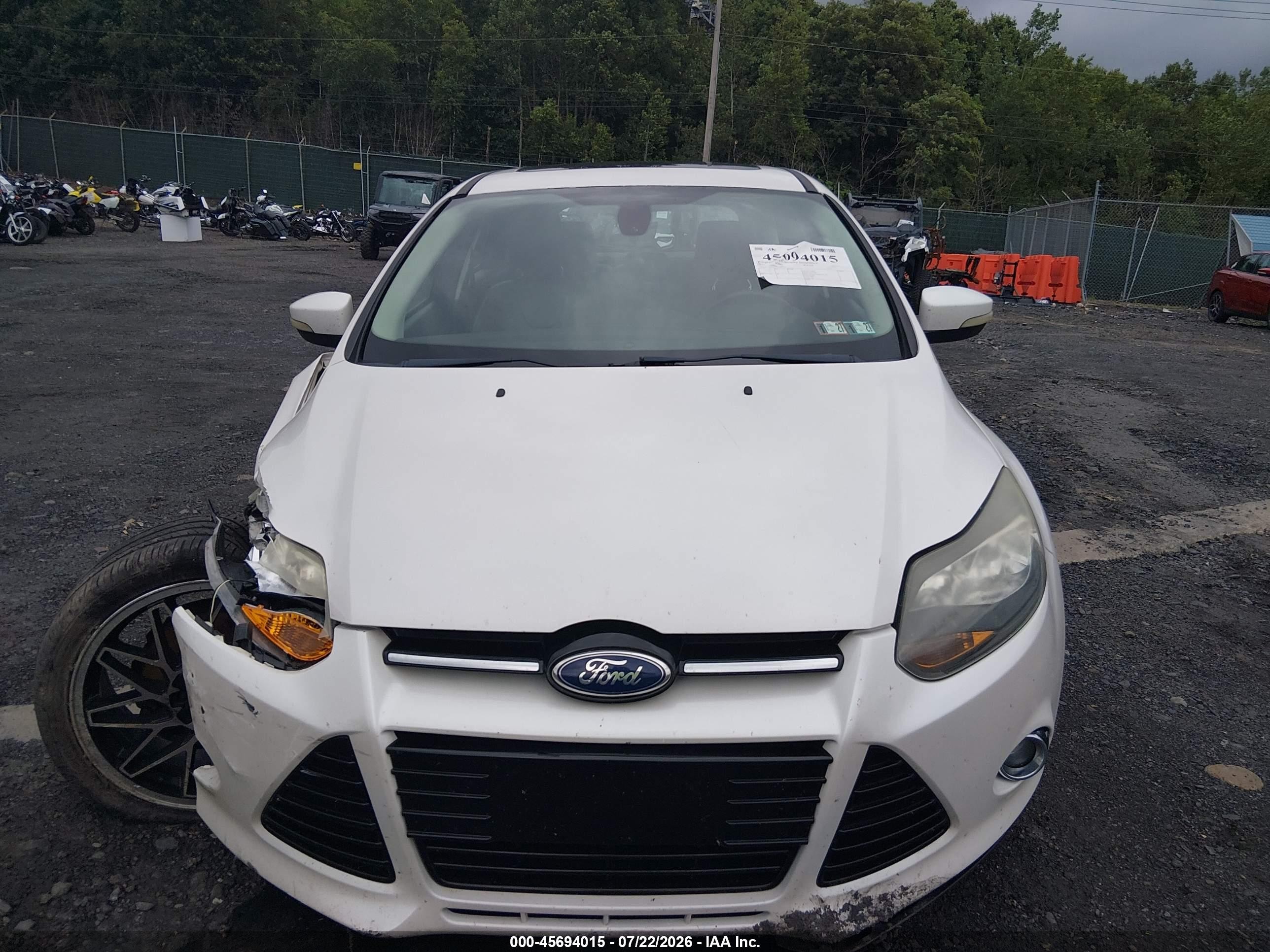 2012 Ford Focus Titanium White vin: 1FAHP3N26CL188719