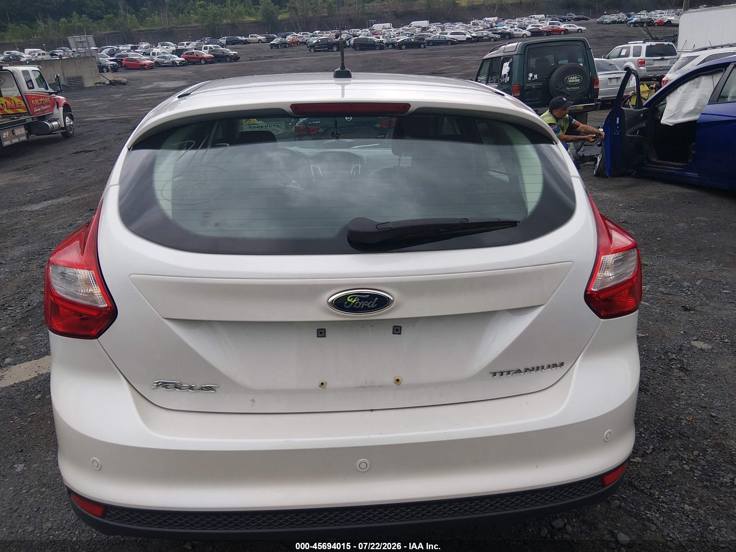 2012 Ford Focus Titanium White vin: 1FAHP3N26CL188719