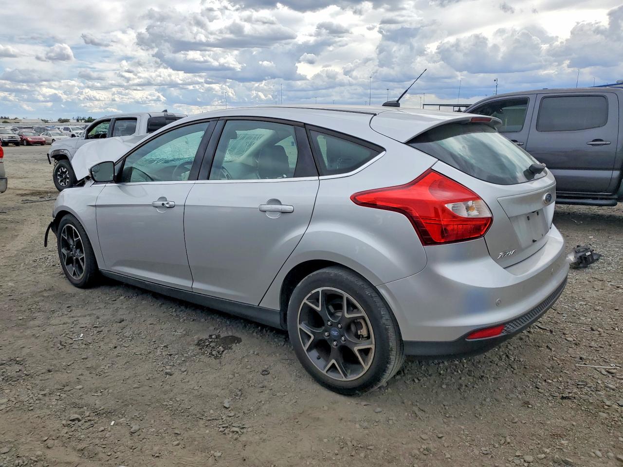 2012 Ford Focus Titanium Silver vin: 1FAHP3N26CL302475