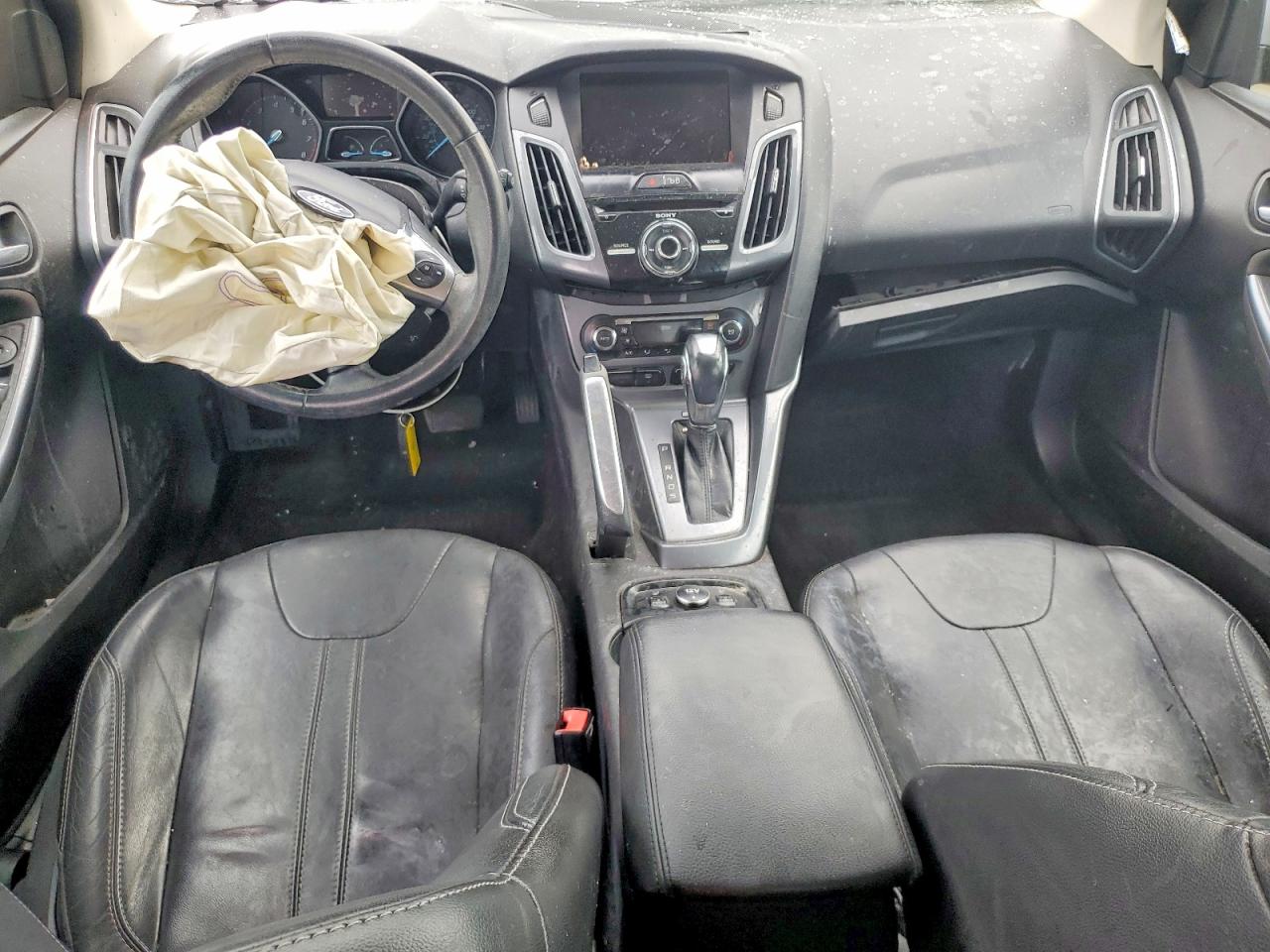 2012 Ford Focus Titanium Silver vin: 1FAHP3N26CL302475