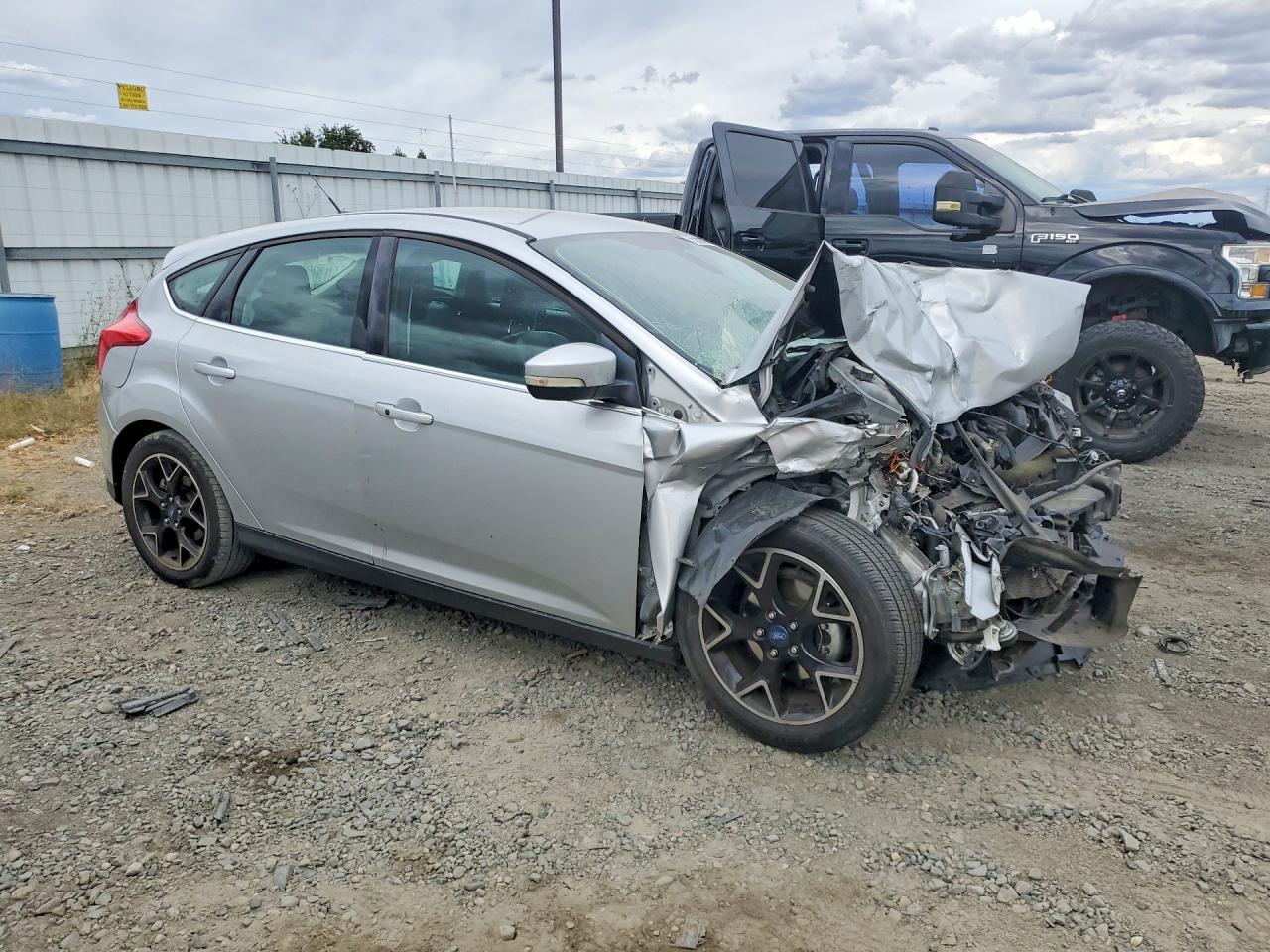 2012 Ford Focus Titanium Silver vin: 1FAHP3N26CL302475
