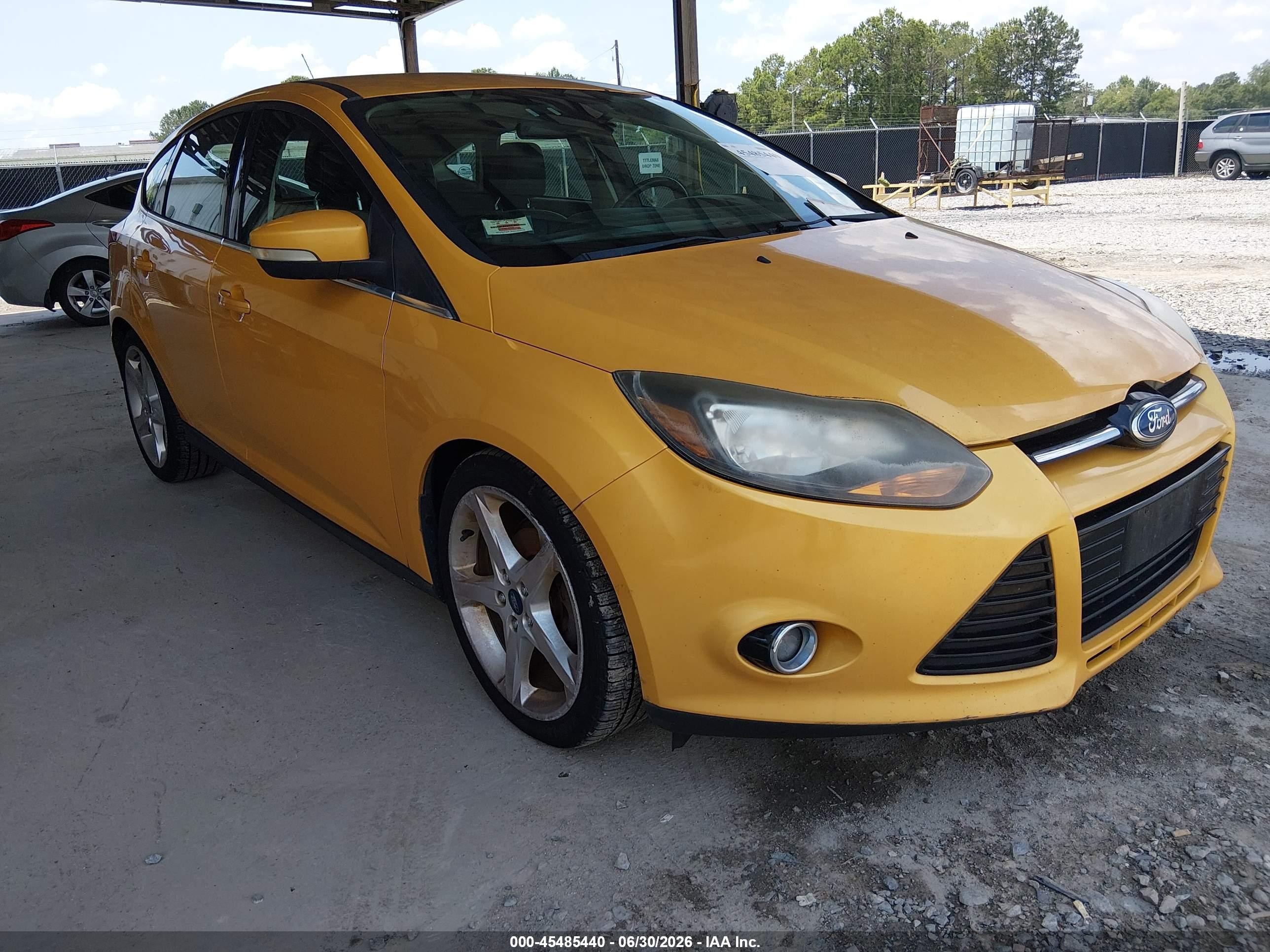 2012 Ford Focus Titanium Yellow vin: 1FAHP3N26CL323312