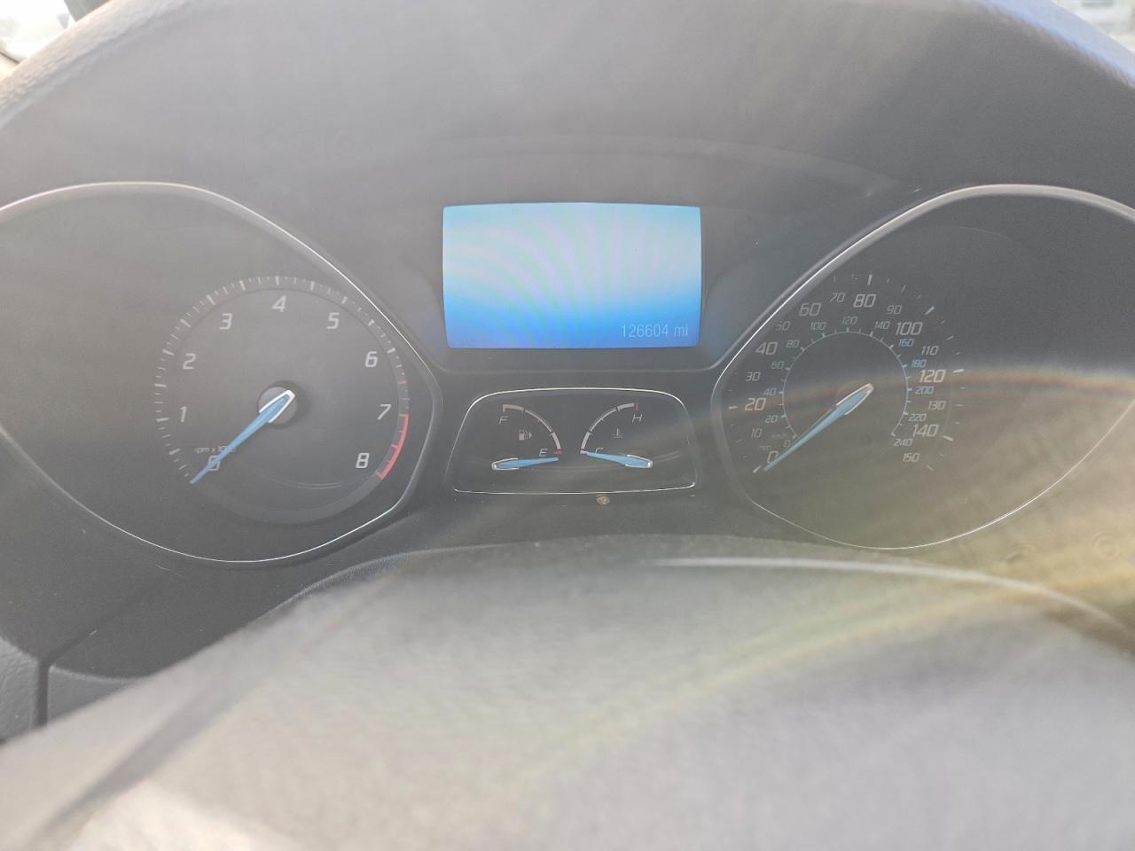 2012 Ford Focus Titanium White vin: 1FAHP3N26CL327456