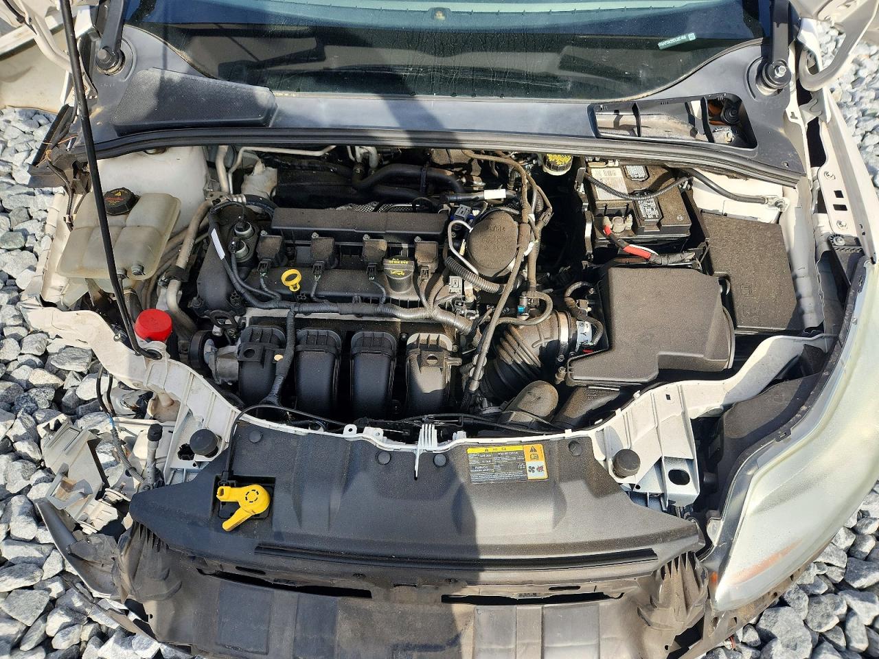 2012 Ford Focus Titanium White vin: 1FAHP3N26CL327456