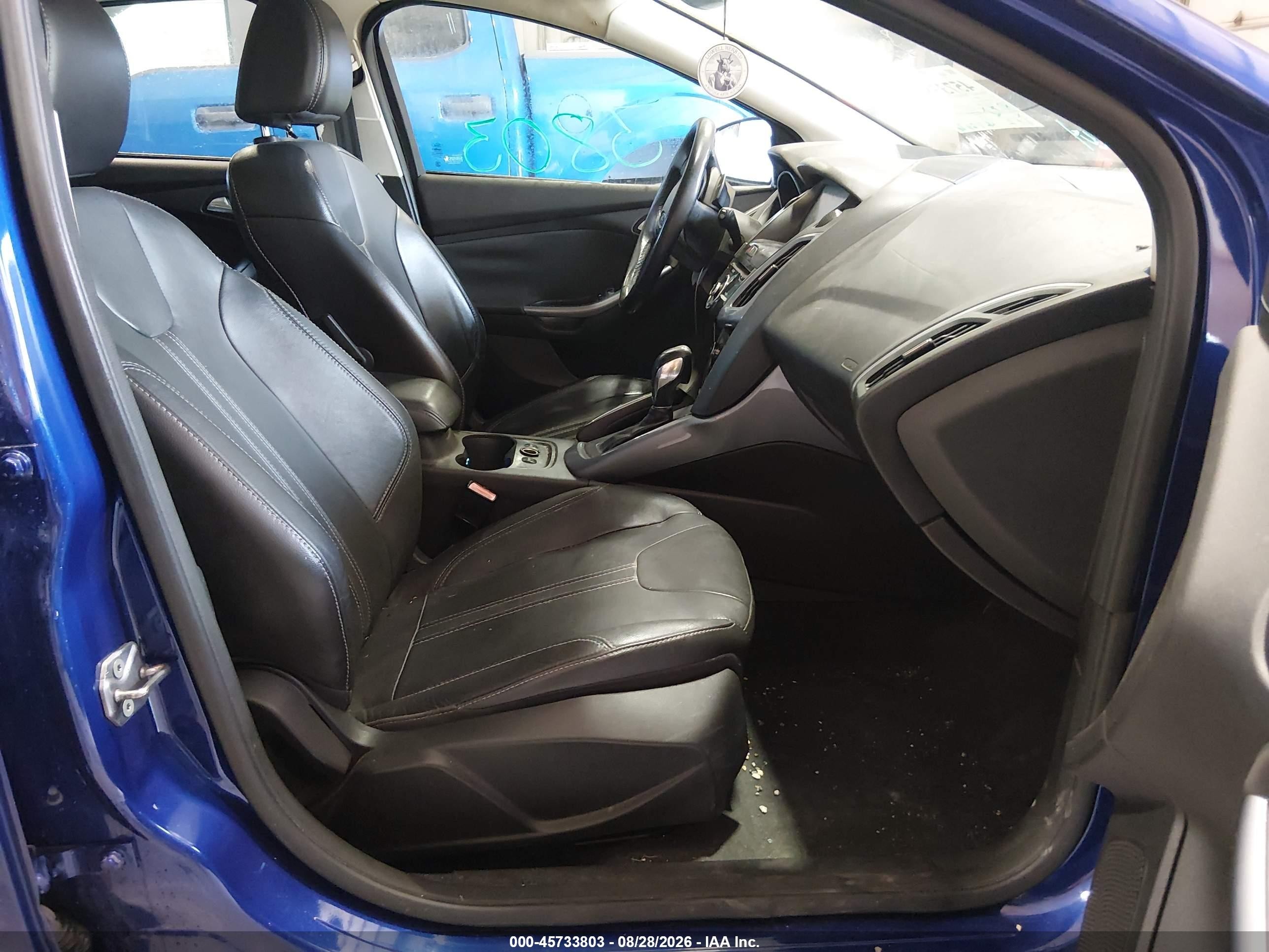 2012 Ford Focus Titanium Синий vin: 1FAHP3N27CL408689