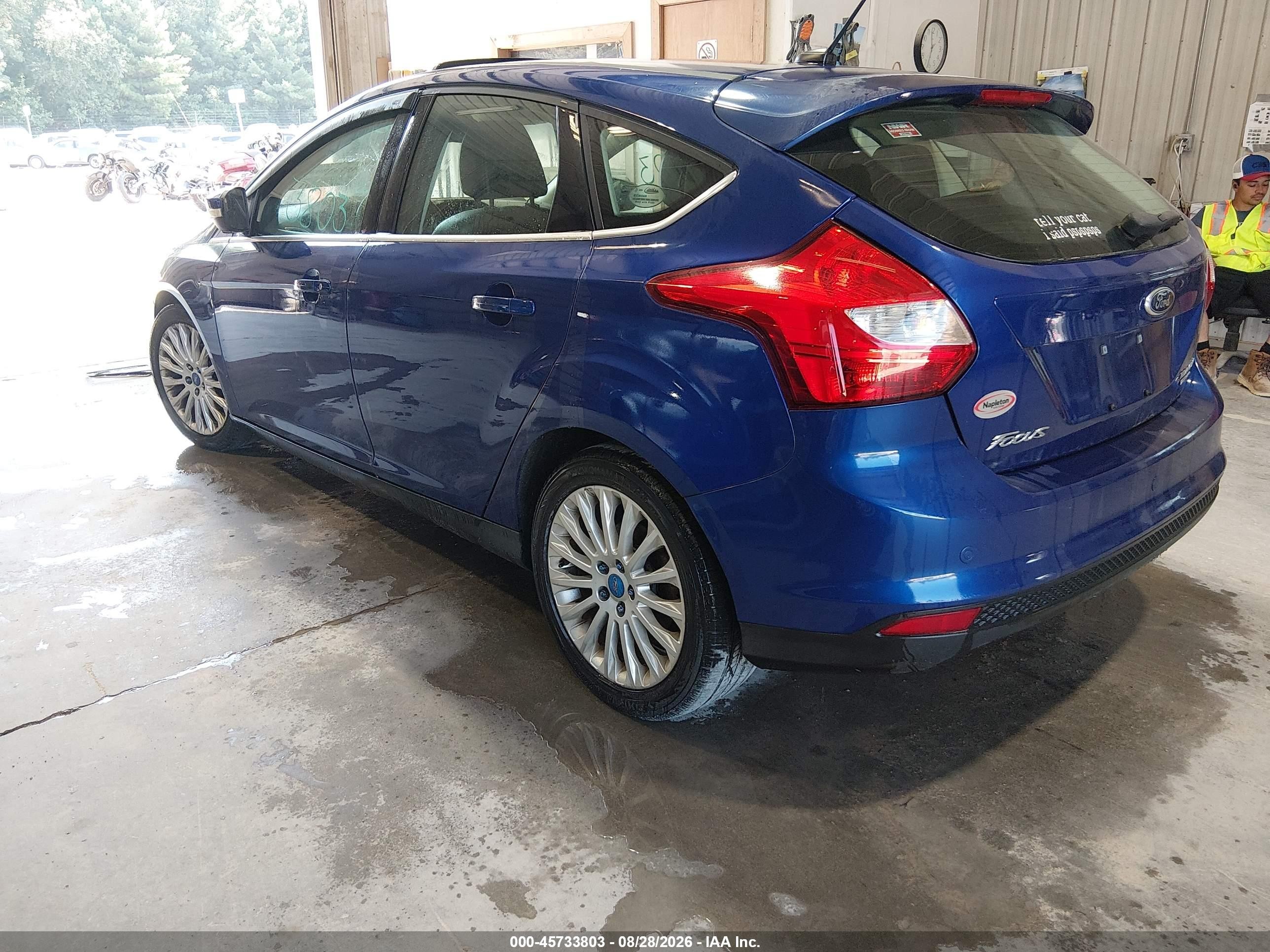 2012 Ford Focus Titanium Синий vin: 1FAHP3N27CL408689