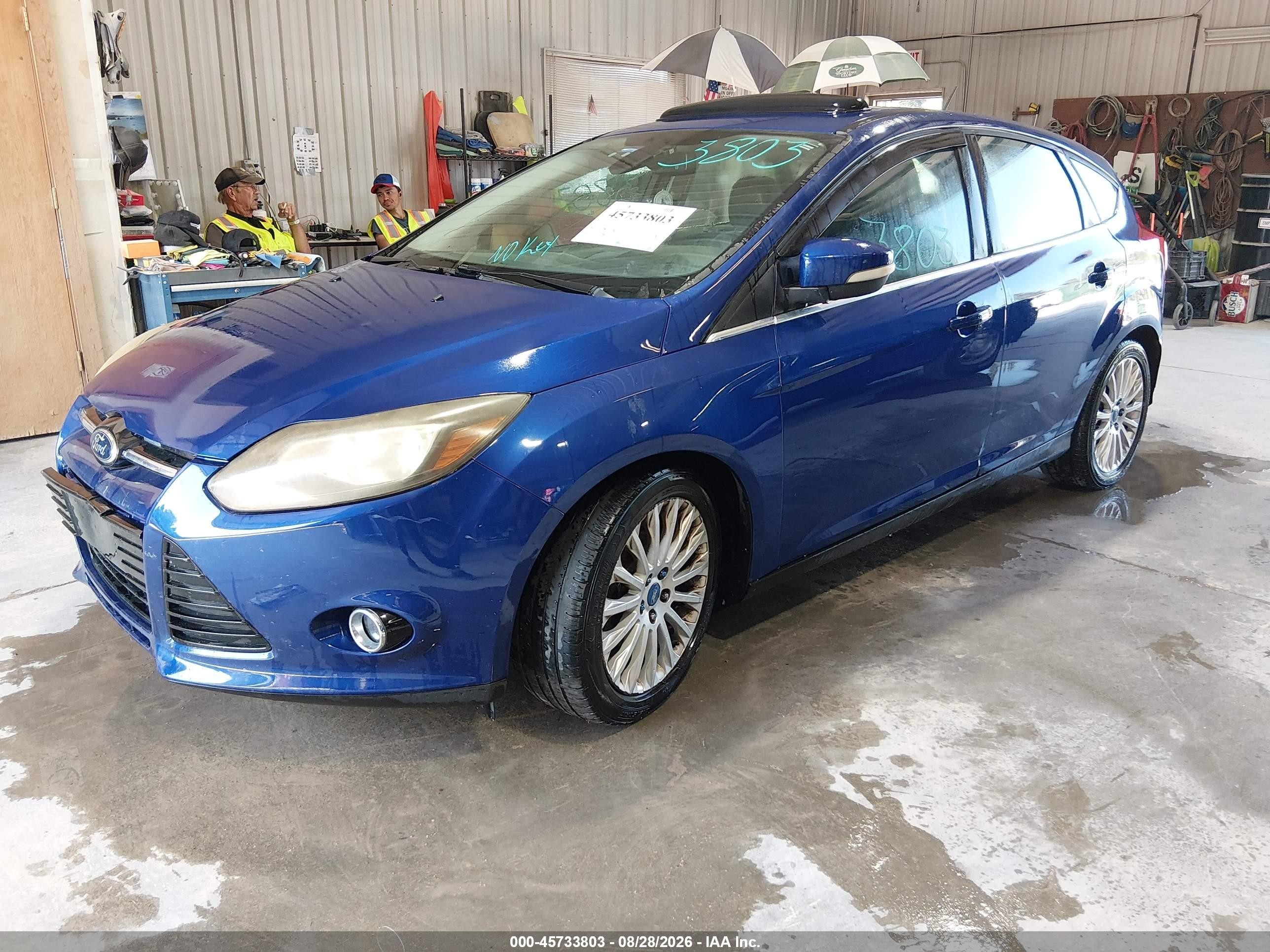2012 Ford Focus Titanium Синий vin: 1FAHP3N27CL408689