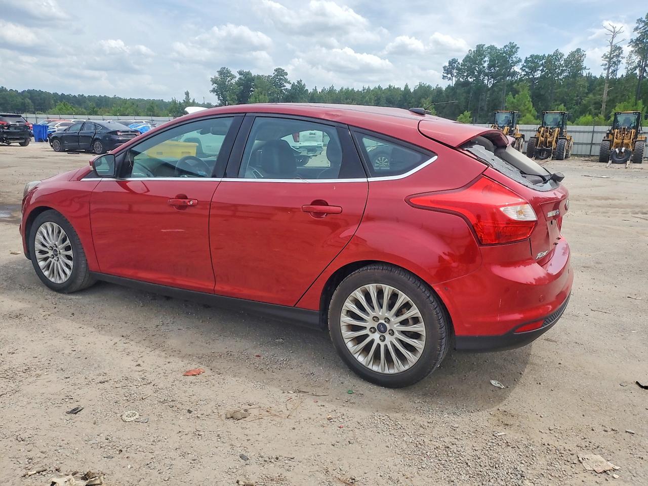 2012 Ford Focus Titanium Red vin: 1FAHP3N27CL461540