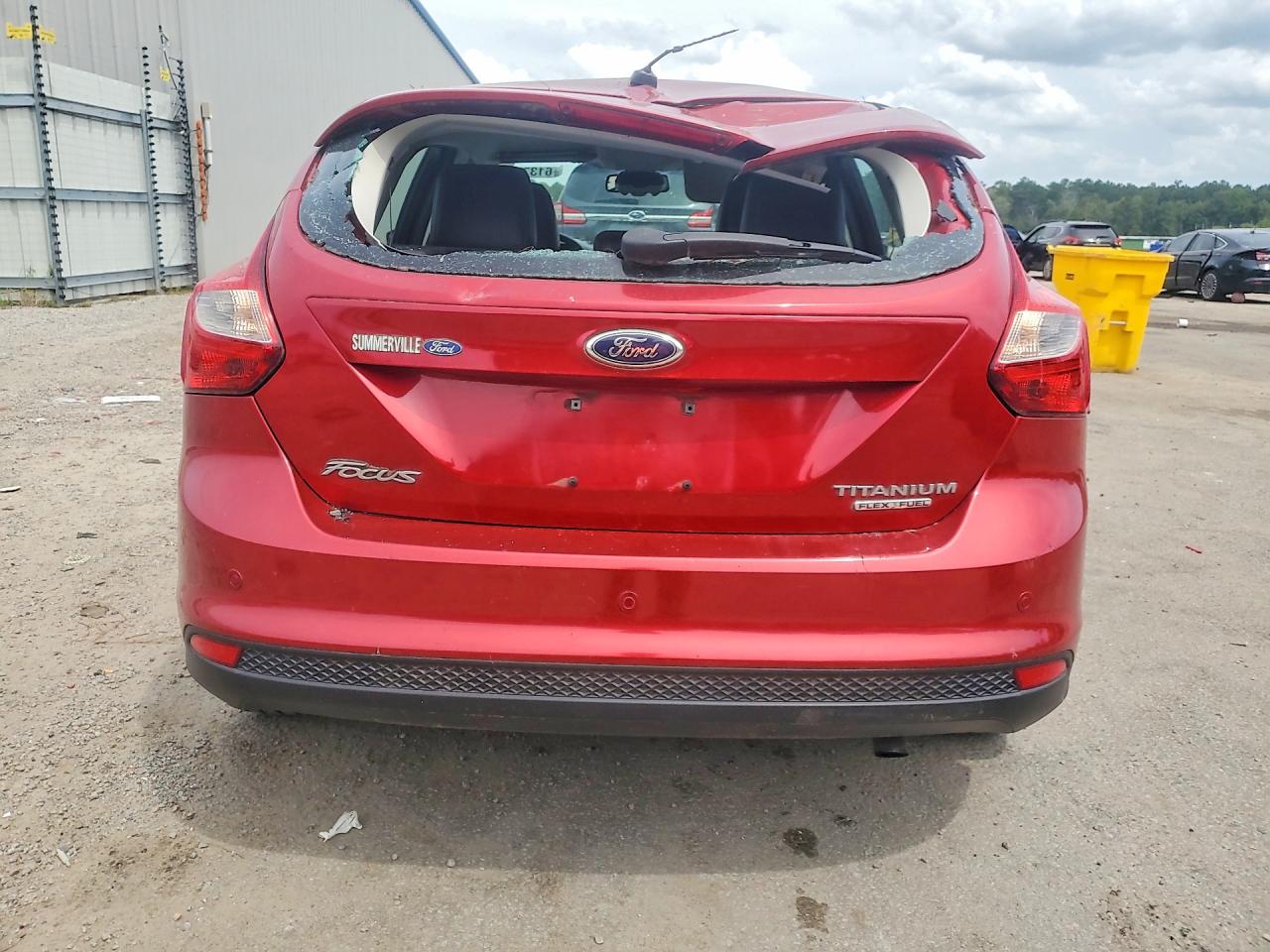 2012 Ford Focus Titanium Red vin: 1FAHP3N27CL461540