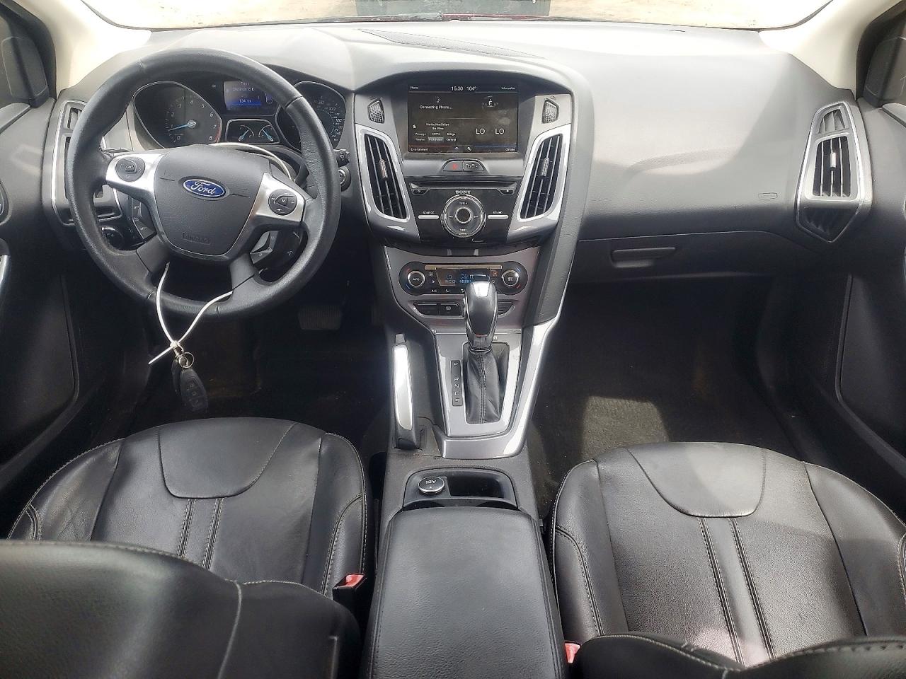 2012 Ford Focus Titanium Red vin: 1FAHP3N27CL461540