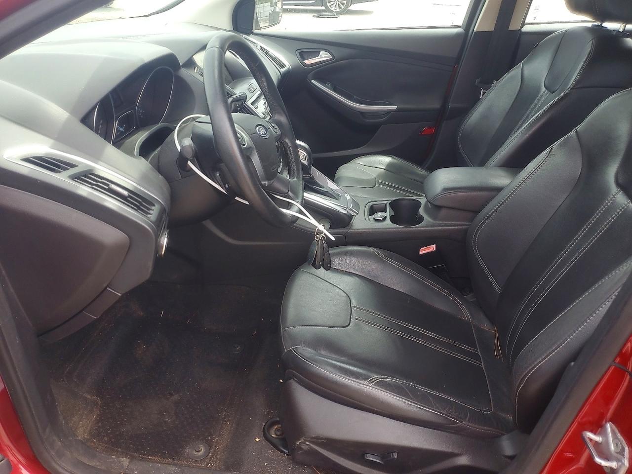 2012 Ford Focus Titanium Red vin: 1FAHP3N27CL461540