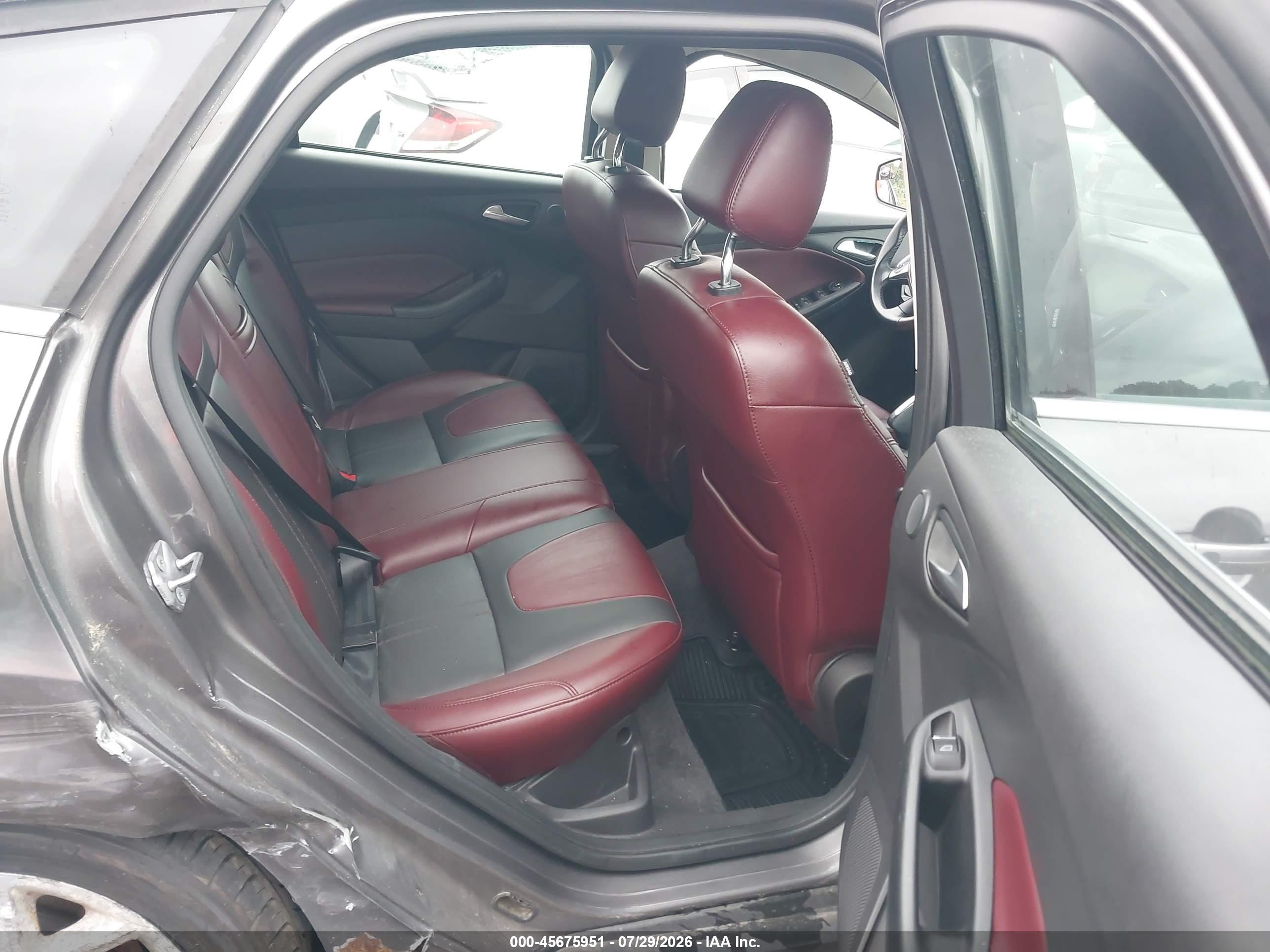 2012 Ford Focus Titanium Gray vin: 1FAHP3N28CL223650