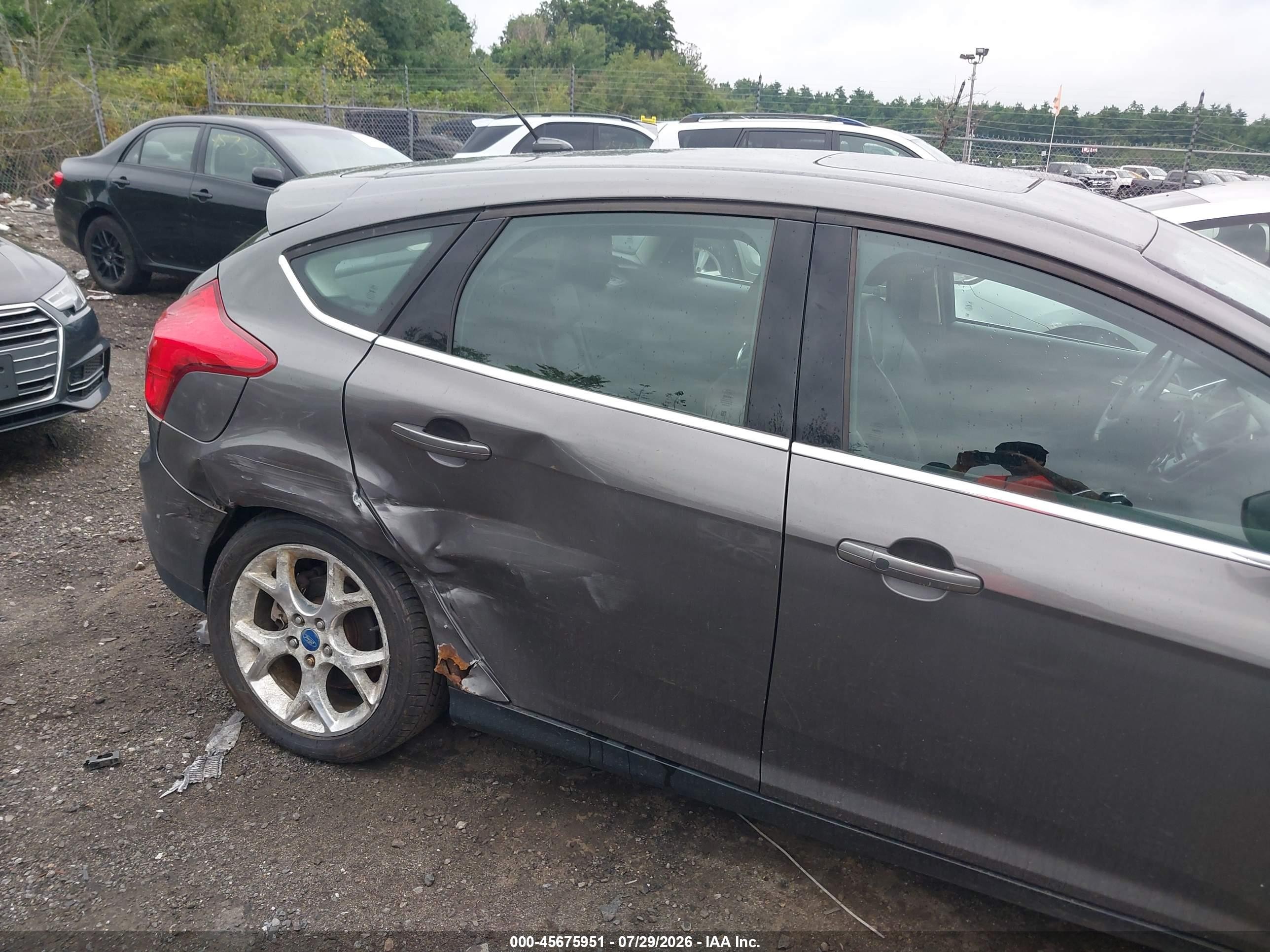 2012 Ford Focus Titanium Gray vin: 1FAHP3N28CL223650