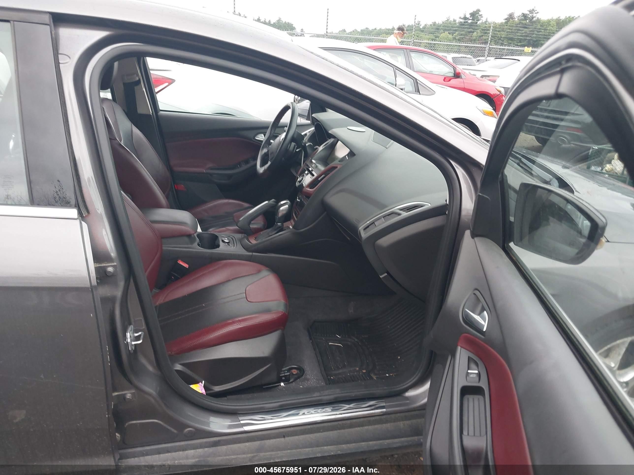 2012 Ford Focus Titanium Gray vin: 1FAHP3N28CL223650