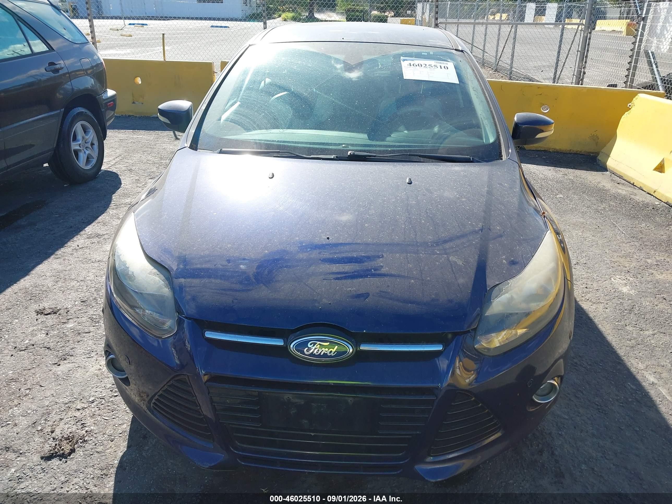 2012 Ford Focus Titanium Blue vin: 1FAHP3N29CL131110