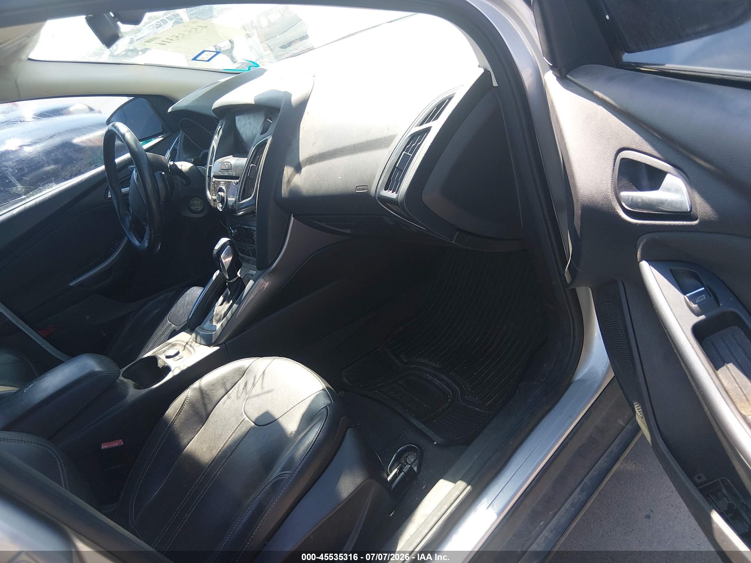 2012 Ford Focus Titanium Silver vin: 1FAHP3N29CL342694