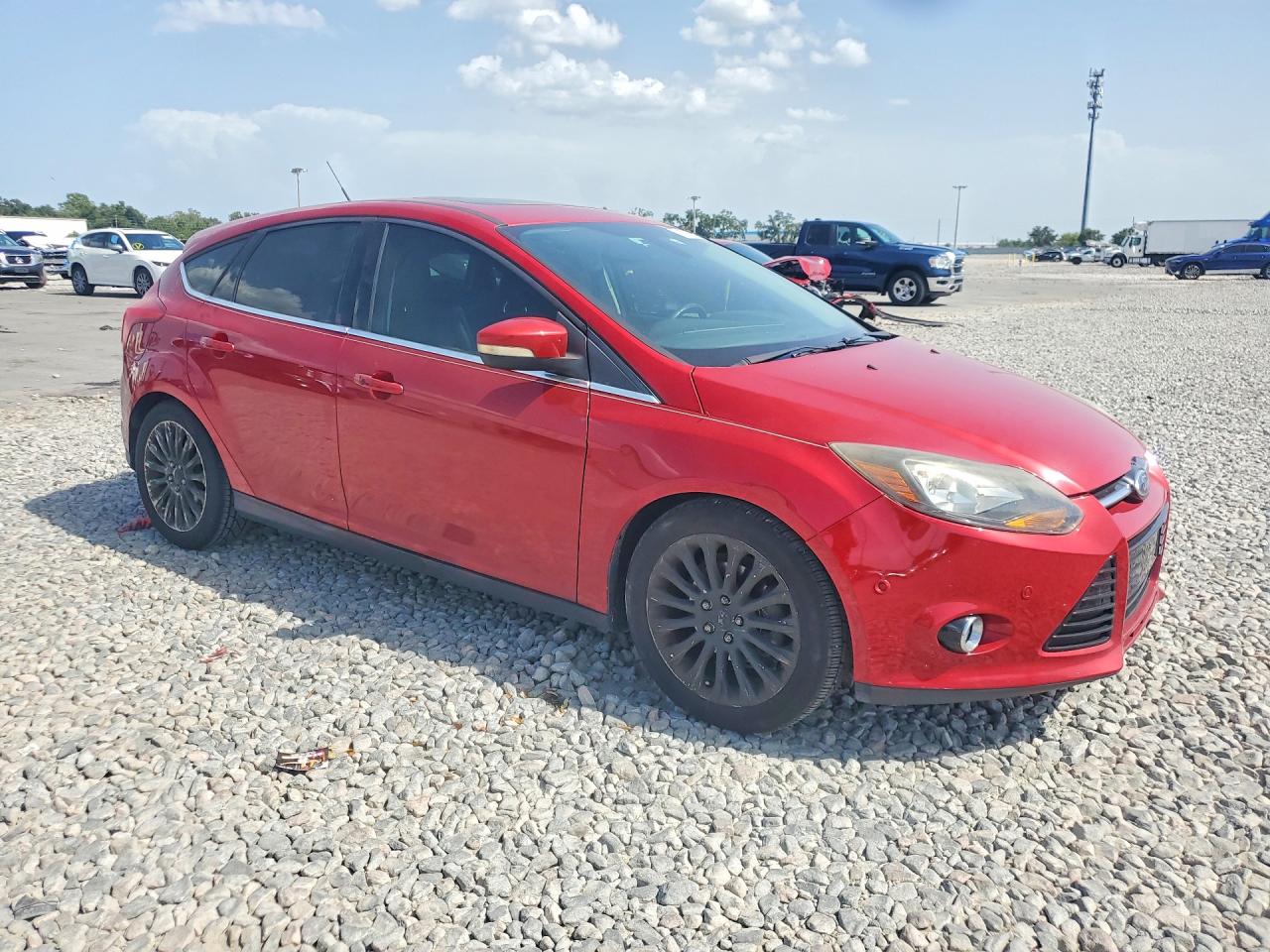 2012 Ford Focus Titanium Red vin: 1FAHP3N2XCL365790