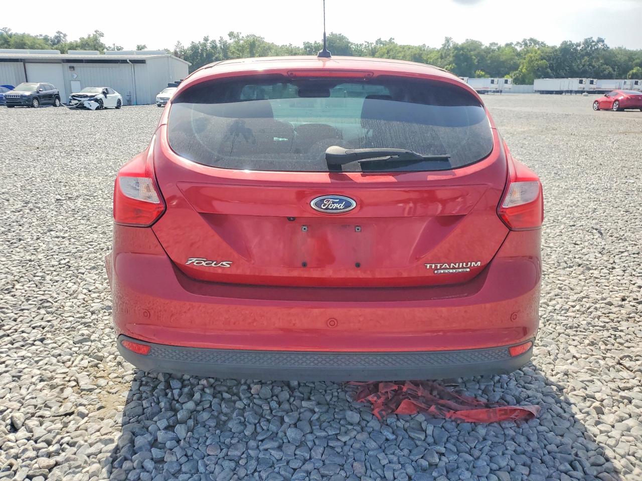 2012 Ford Focus Titanium Red vin: 1FAHP3N2XCL365790