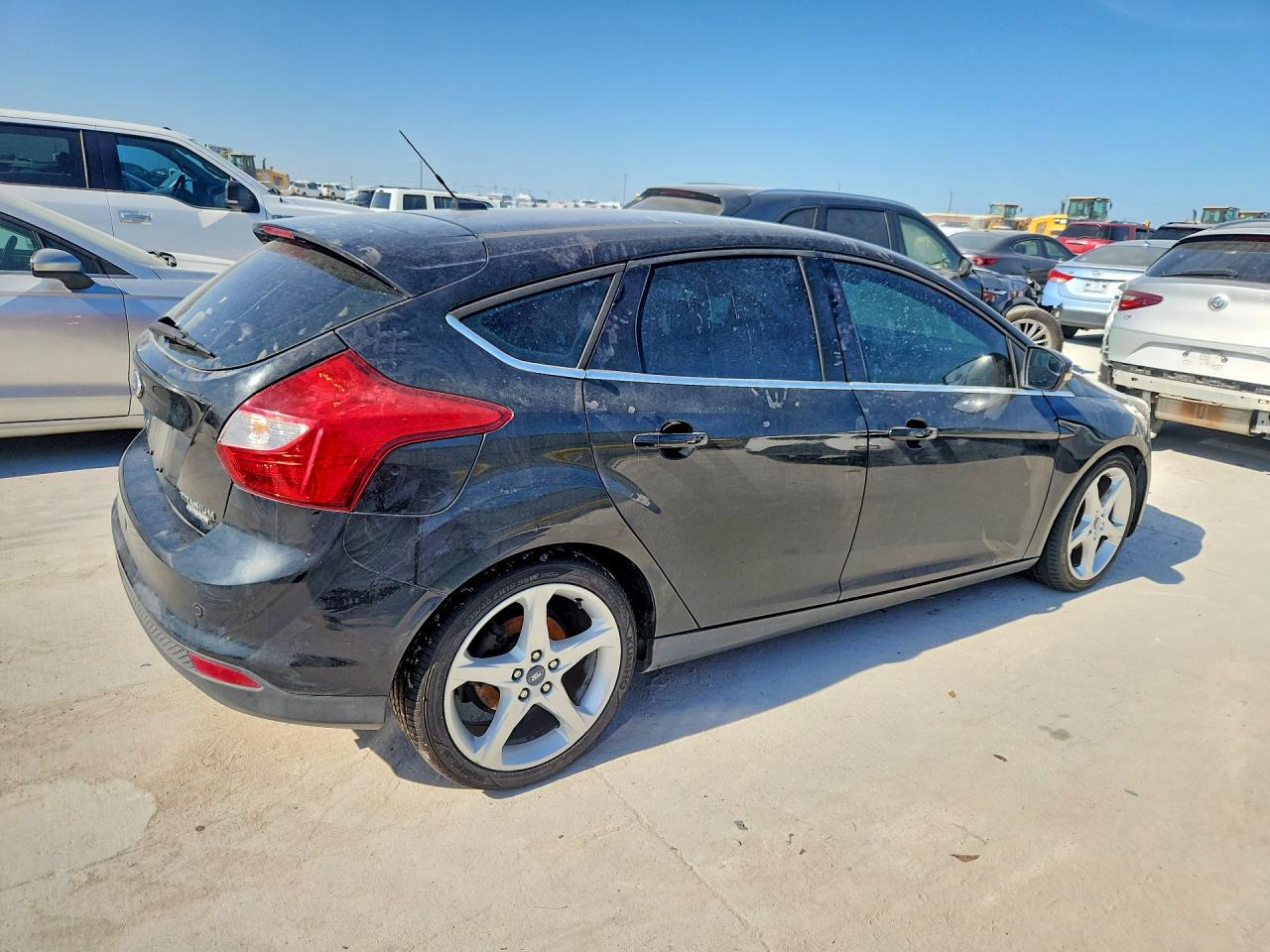 2012 Ford Focus Titanium Black vin: 1FAHP3N2XCL422084