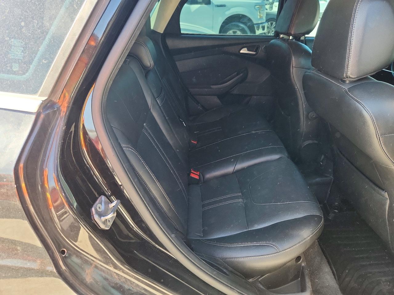 2012 Ford Focus Titanium Black vin: 1FAHP3N2XCL422084