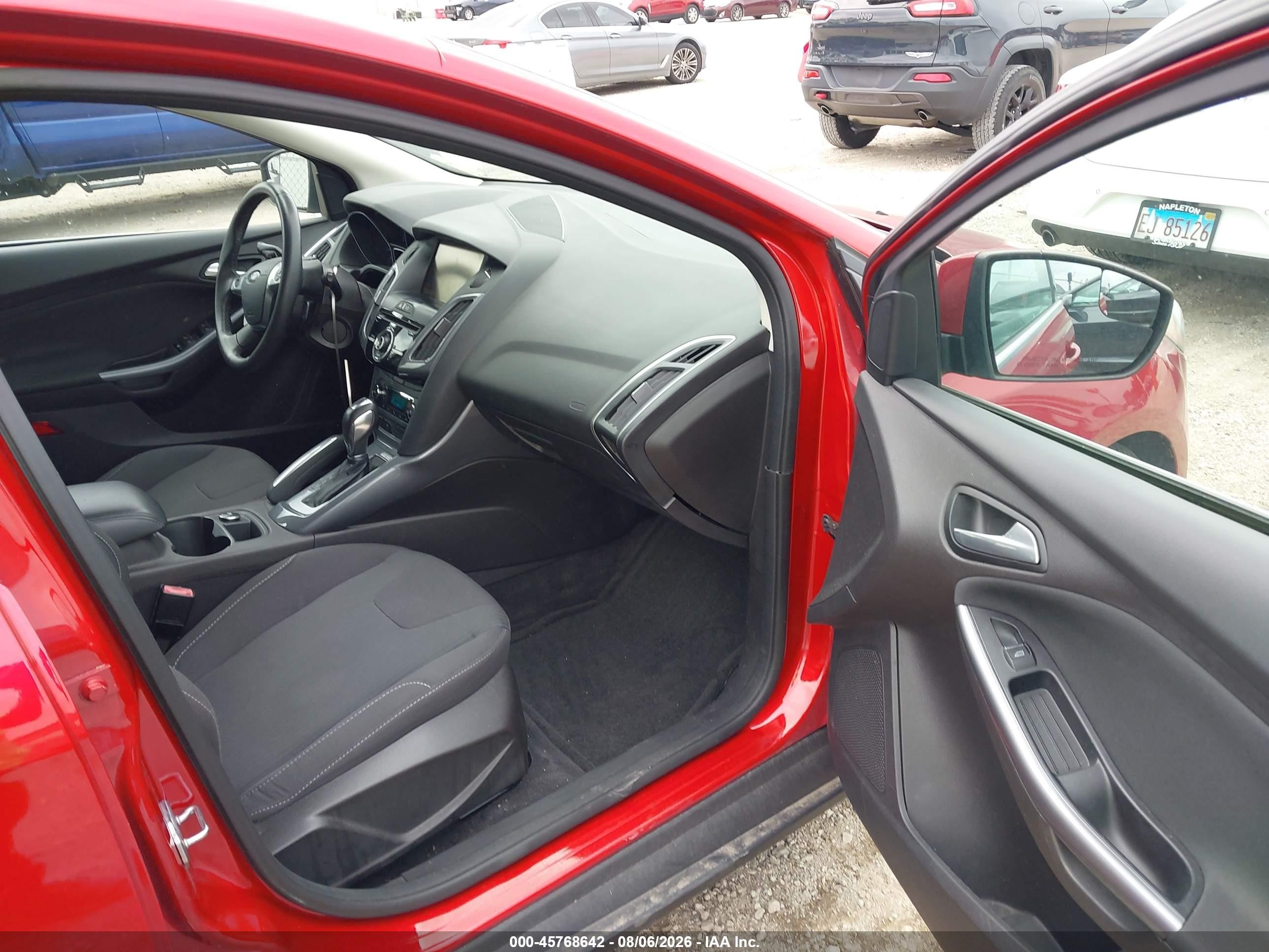 2012 Ford Focus Titanium Red vin: 1FAHP3N2XCL463590