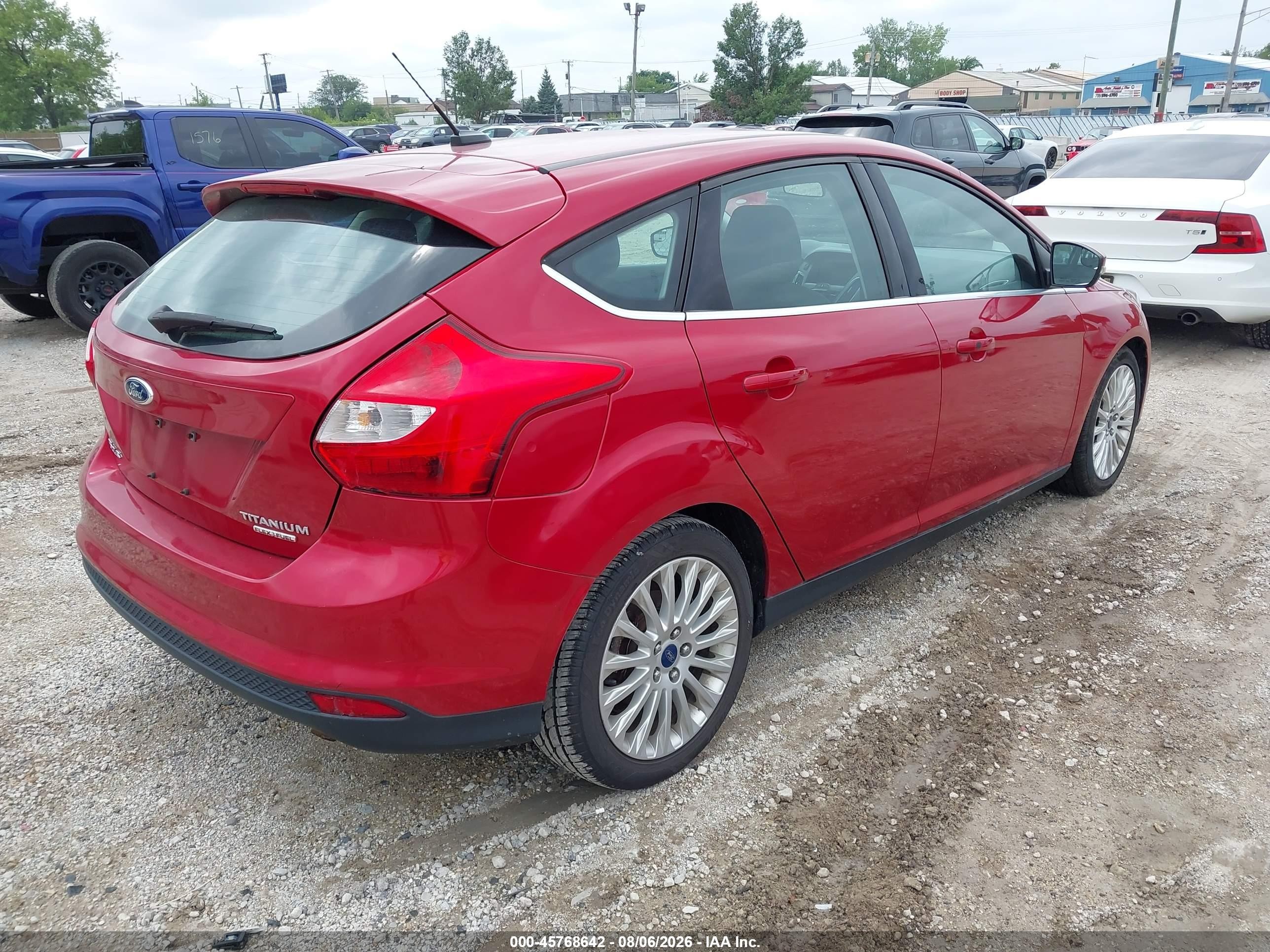 2012 Ford Focus Titanium Red vin: 1FAHP3N2XCL463590