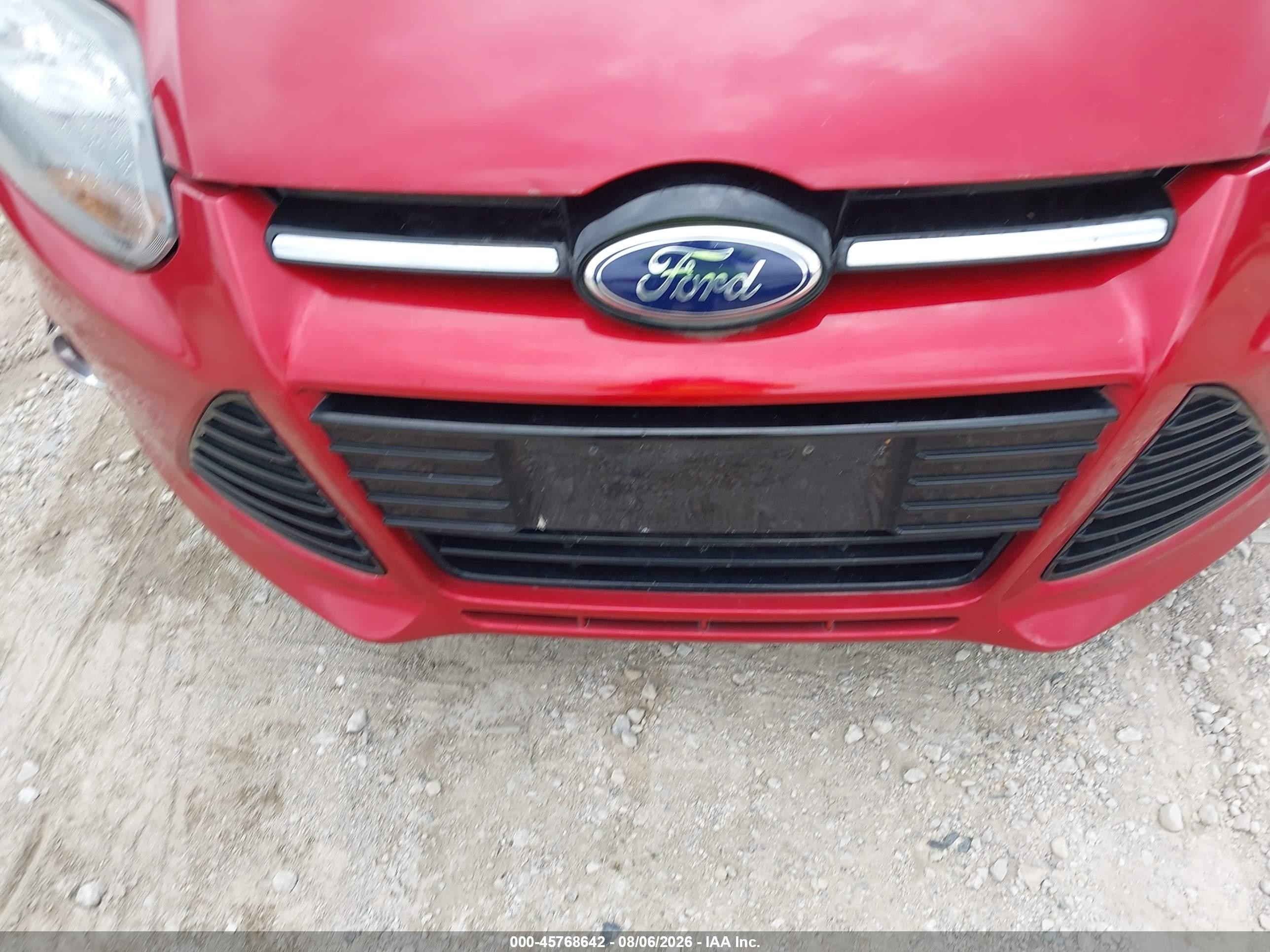 2012 Ford Focus Titanium Red vin: 1FAHP3N2XCL463590