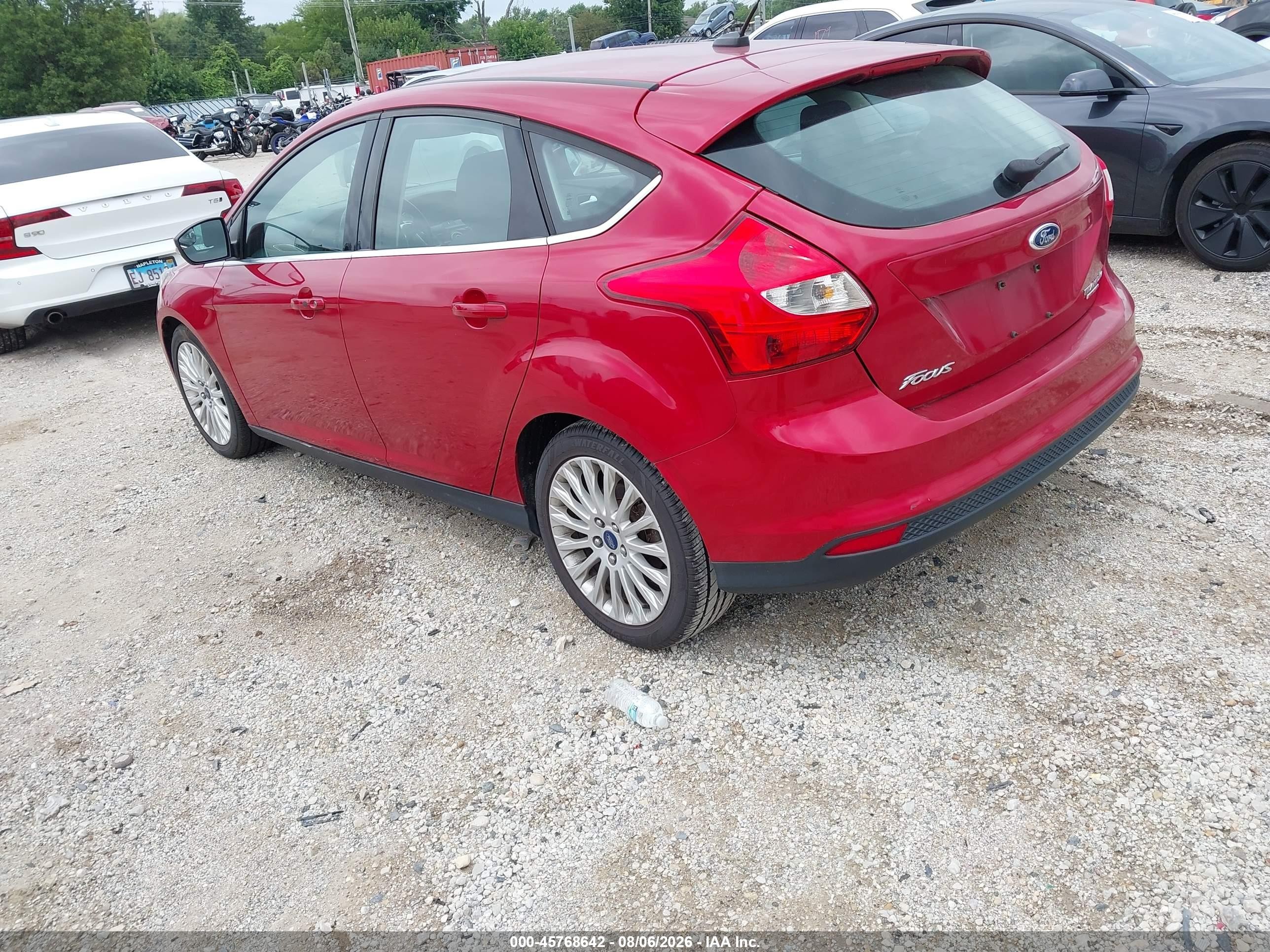 2012 Ford Focus Titanium Red vin: 1FAHP3N2XCL463590